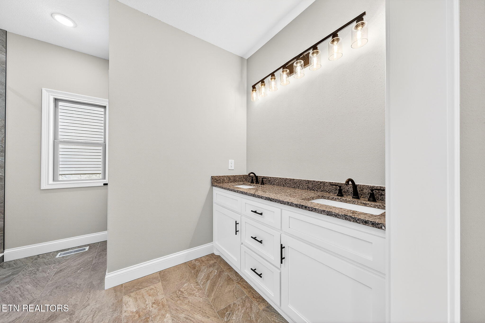 382 Saint George Drive Crossville TN 38558