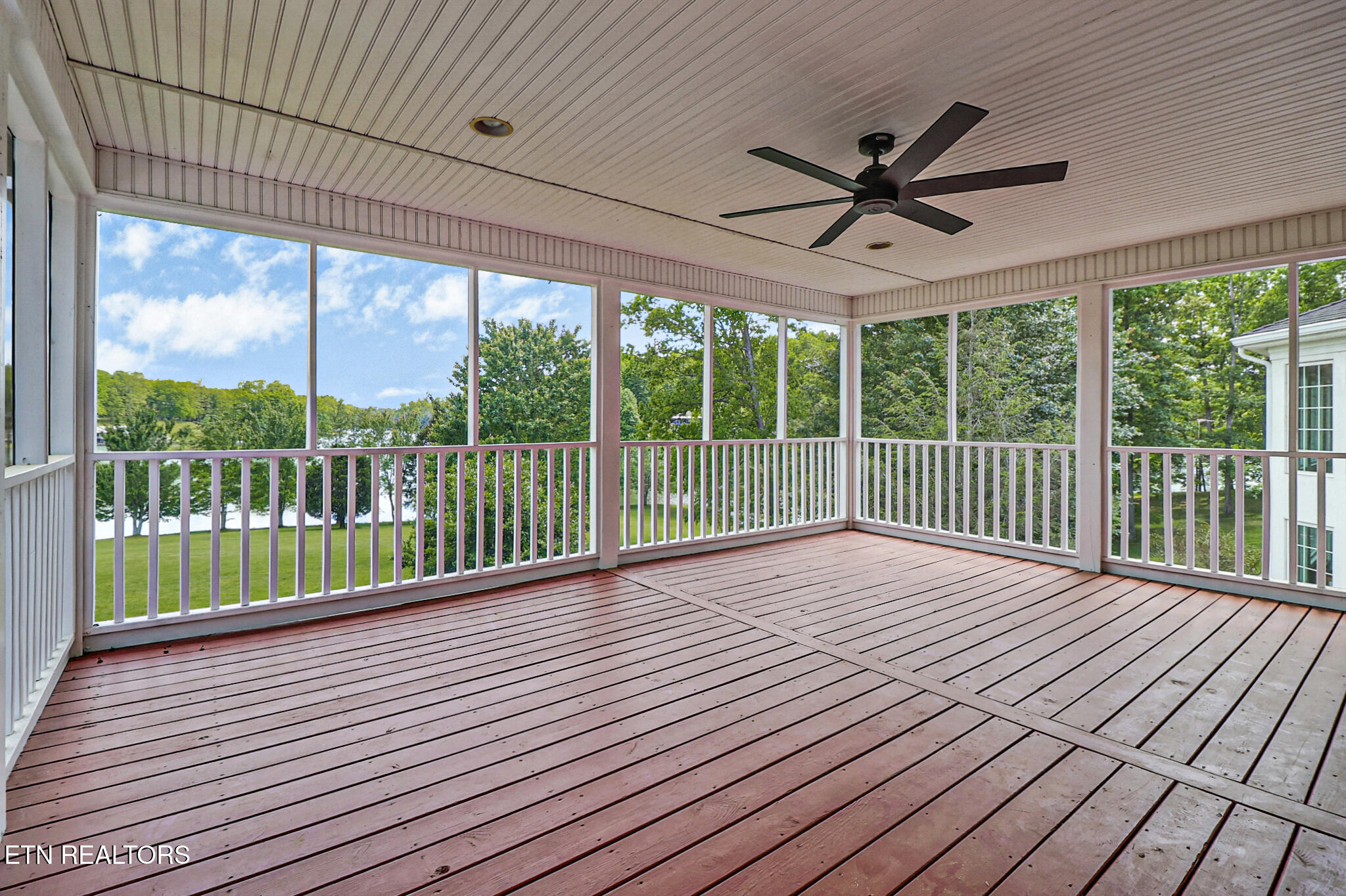 310 Old Stagecoach Place Crossville TN 38571