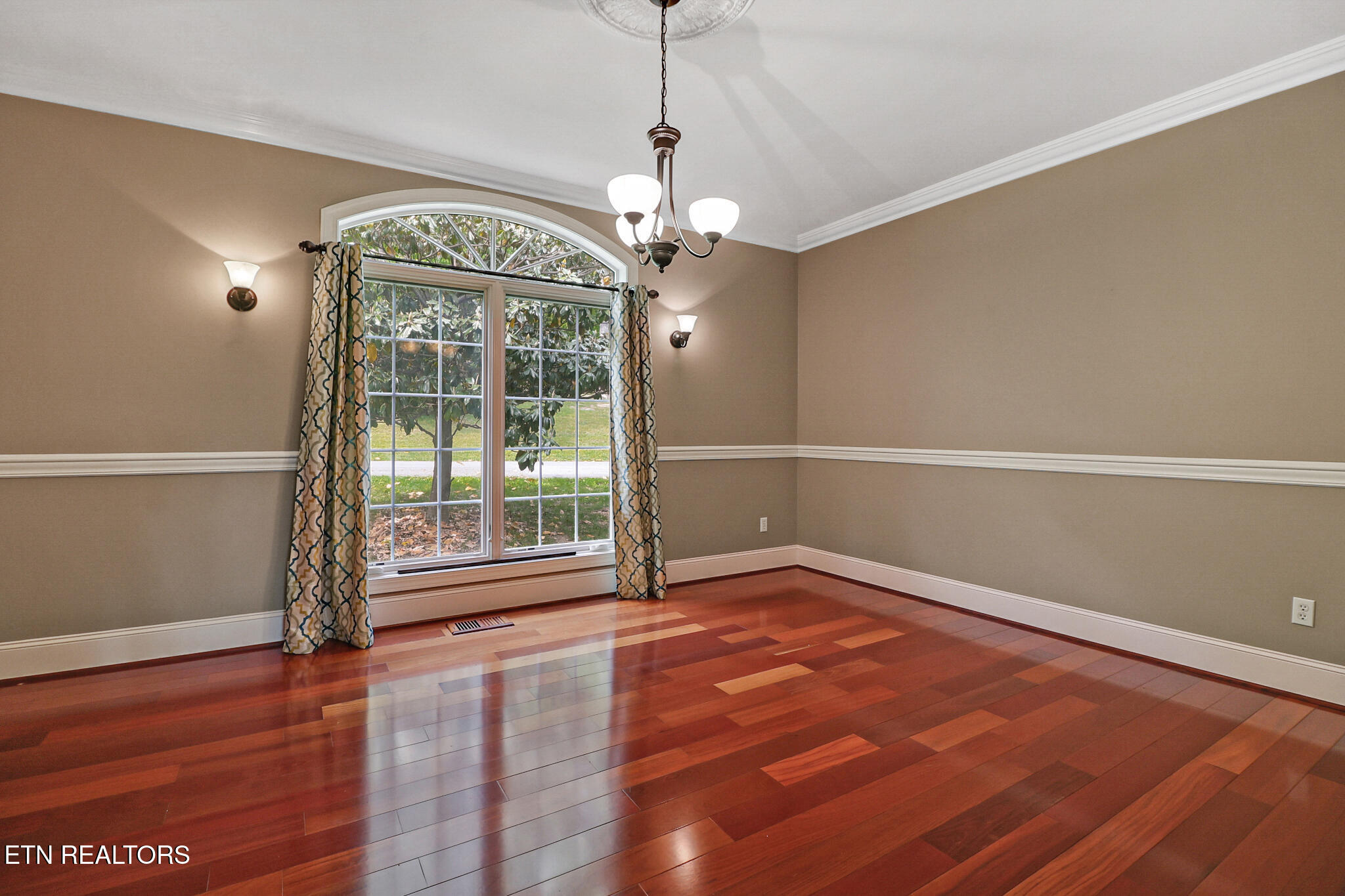 310 Old Stagecoach Place Crossville TN 38571