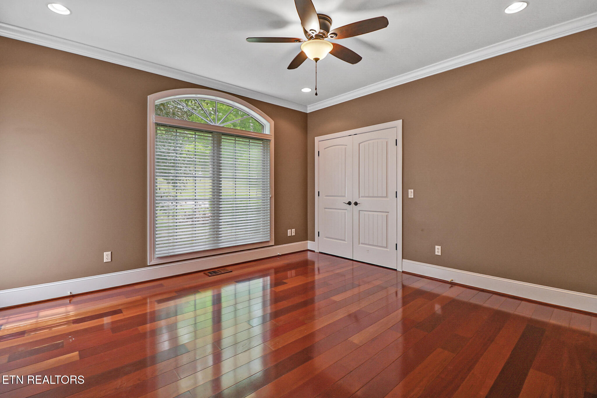 310 Old Stagecoach Place Crossville TN 38571