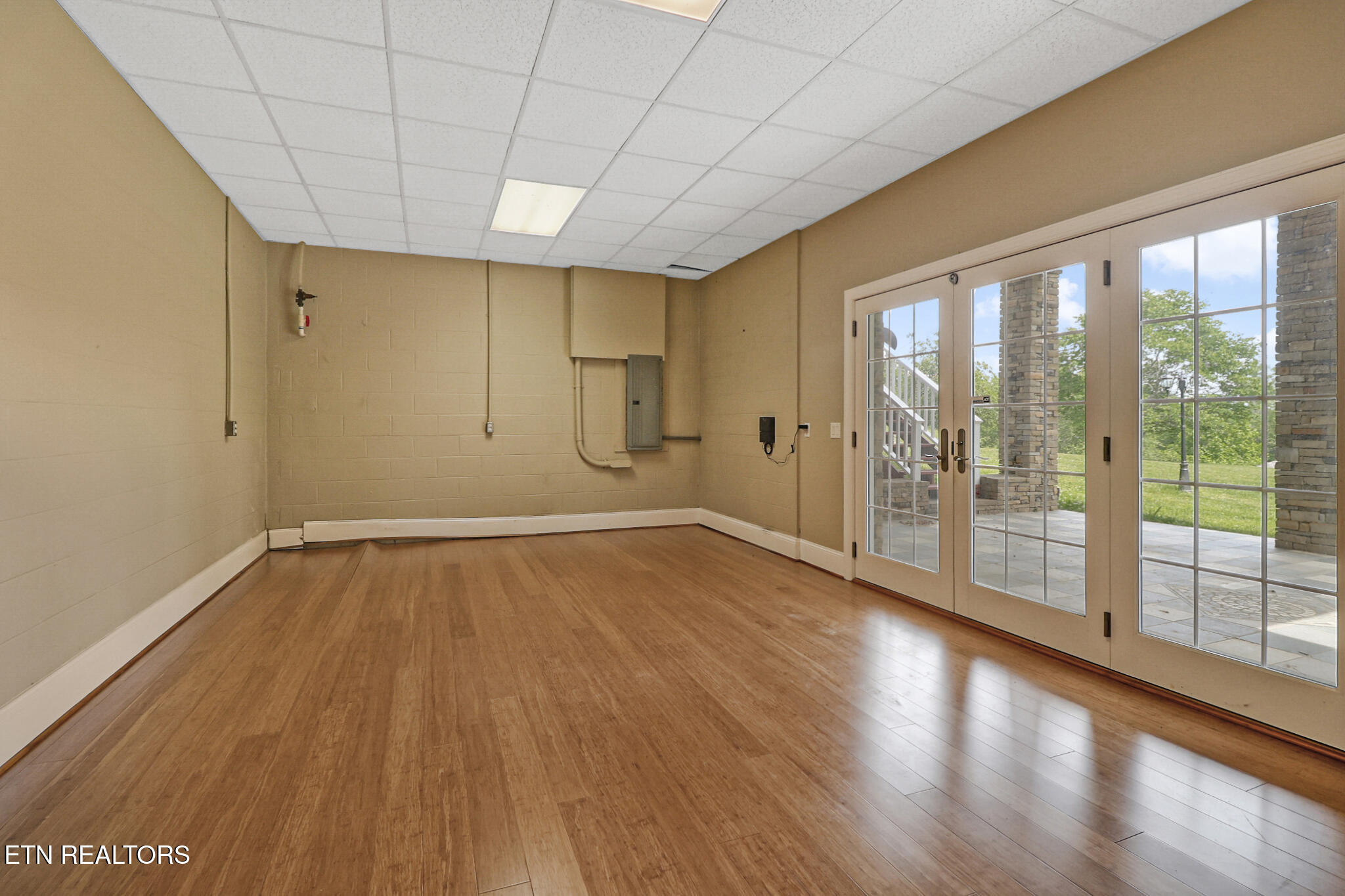 310 Old Stagecoach Place Crossville TN 38571