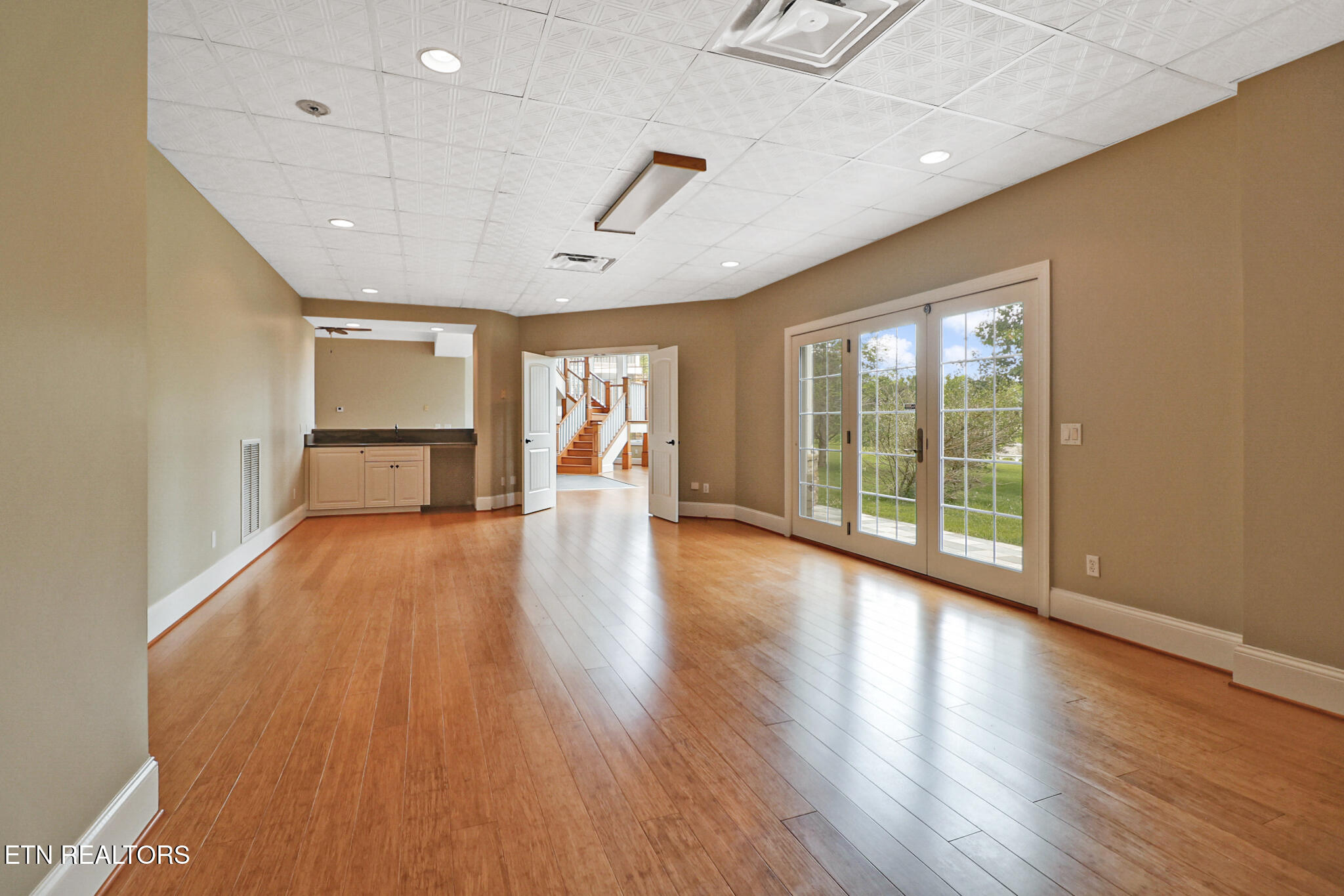 310 Old Stagecoach Place Crossville TN 38571