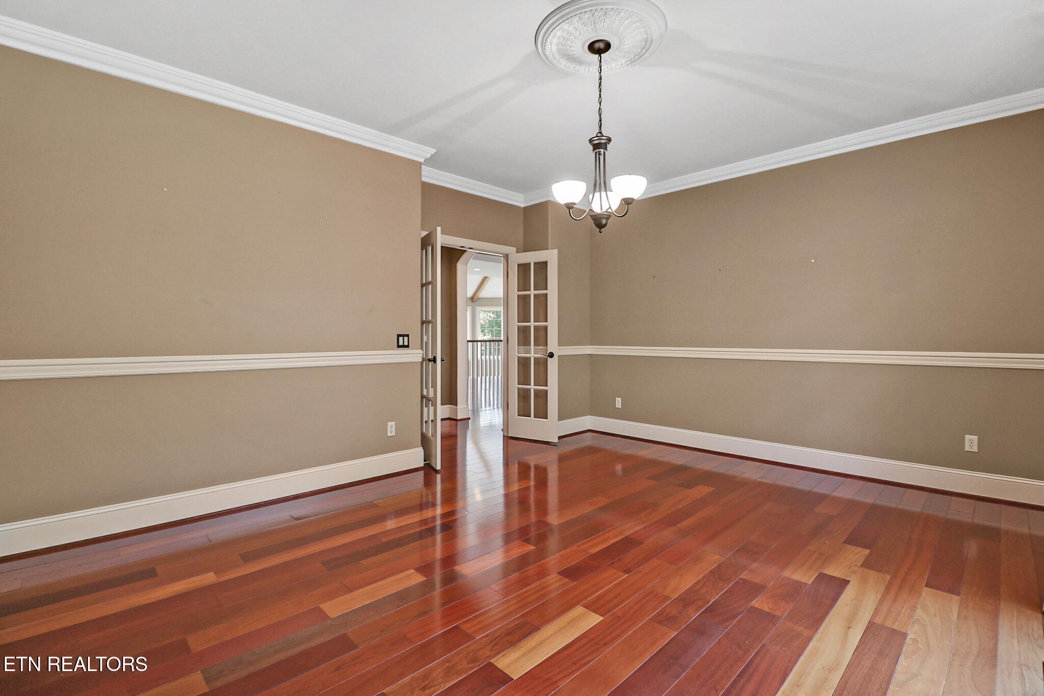 310 Old Stagecoach Place Crossville TN 38571