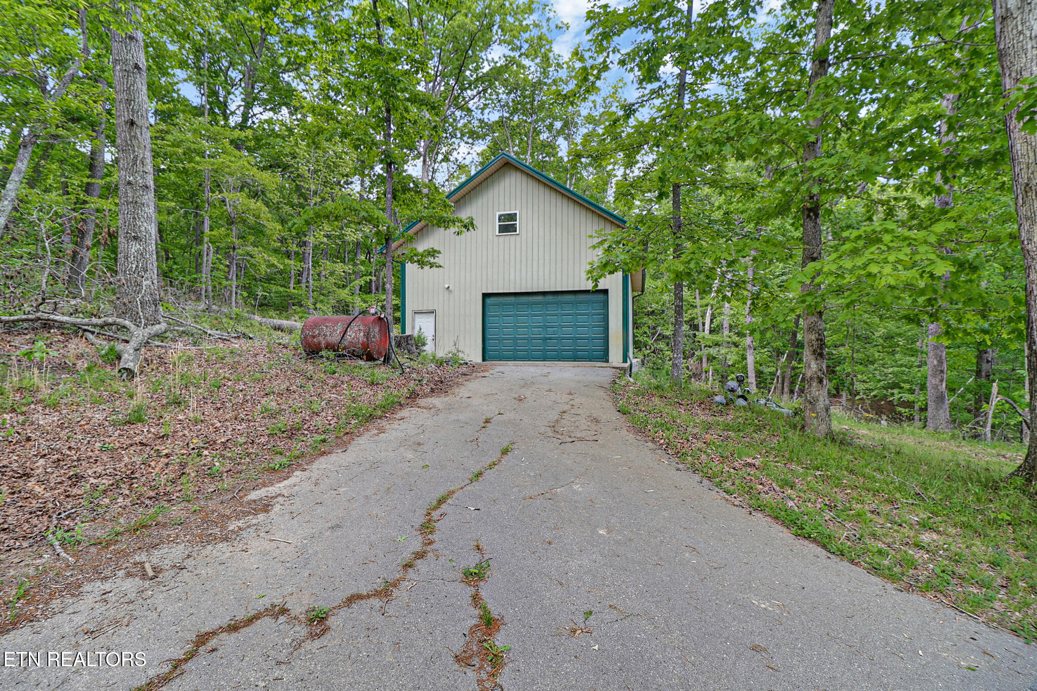 310 Old Stagecoach Place Crossville TN 38571