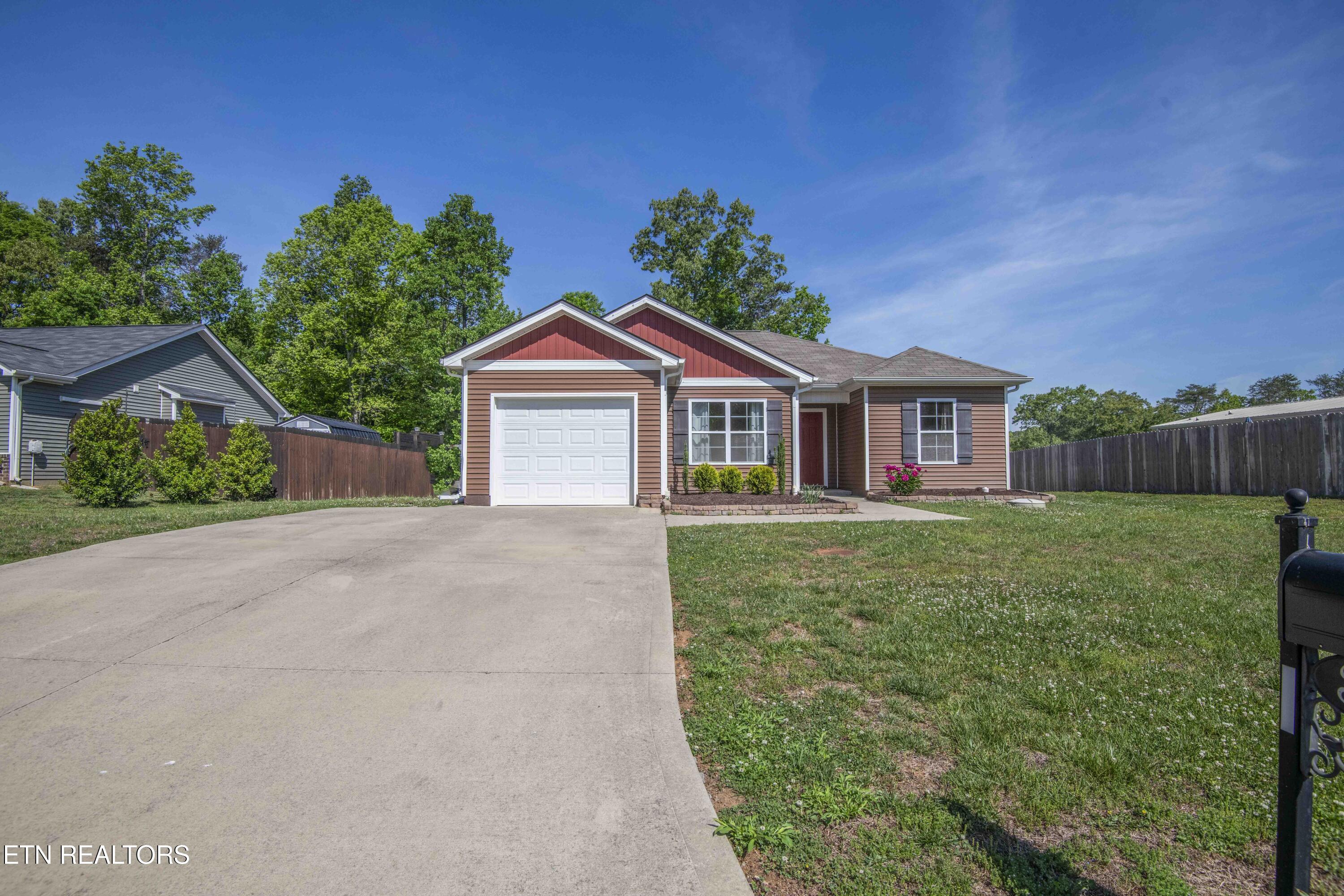 329 Contentment Lane Knoxville TN 37920