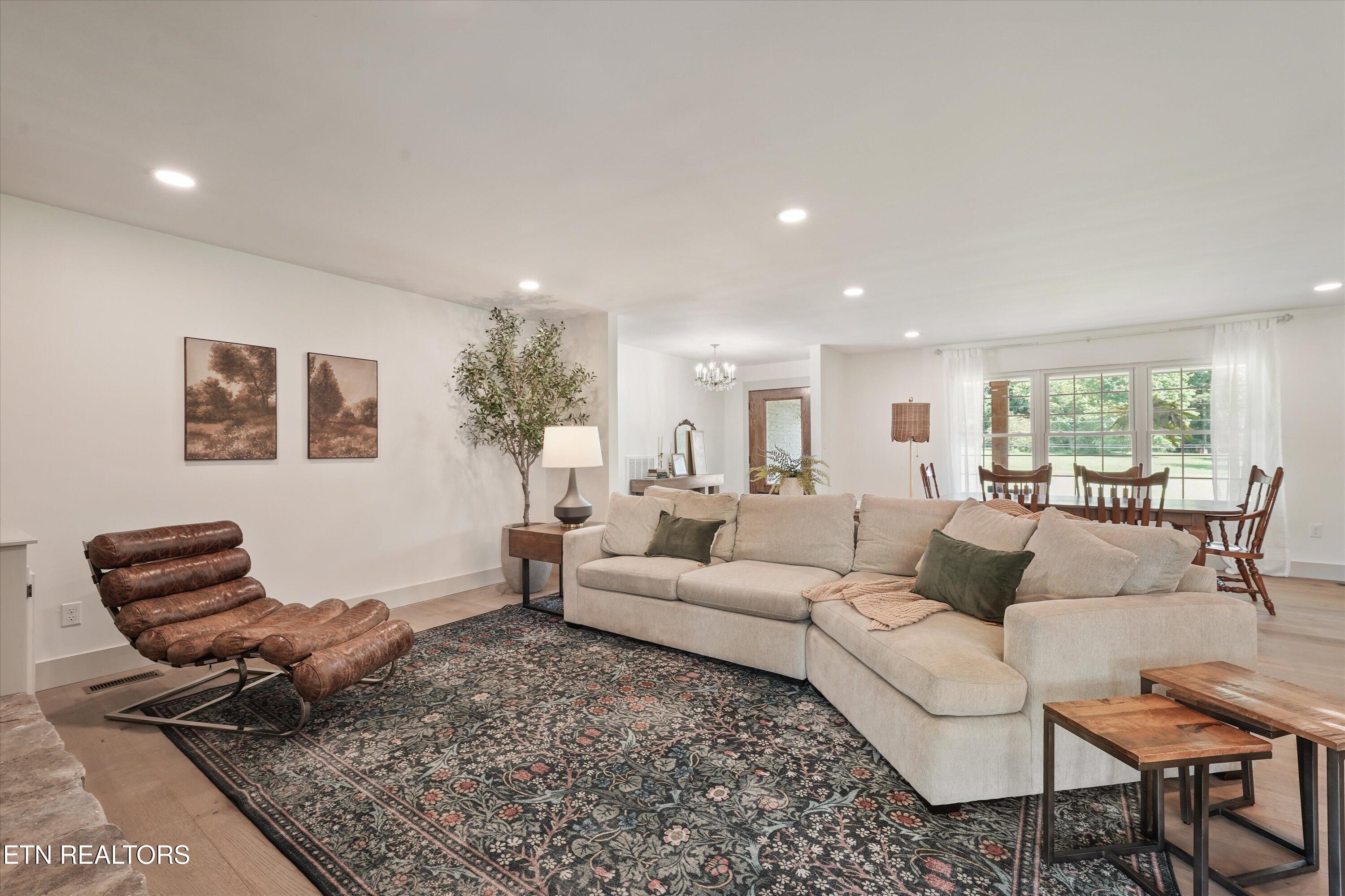 4916 W Beaver Creek Drive Powell TN 37849