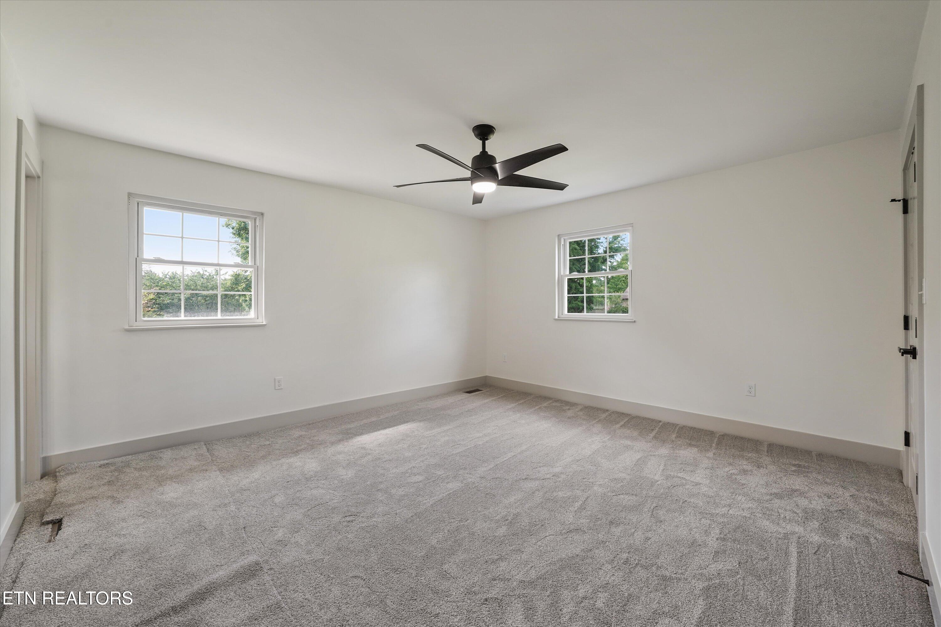 4916 W Beaver Creek Drive Powell TN 37849