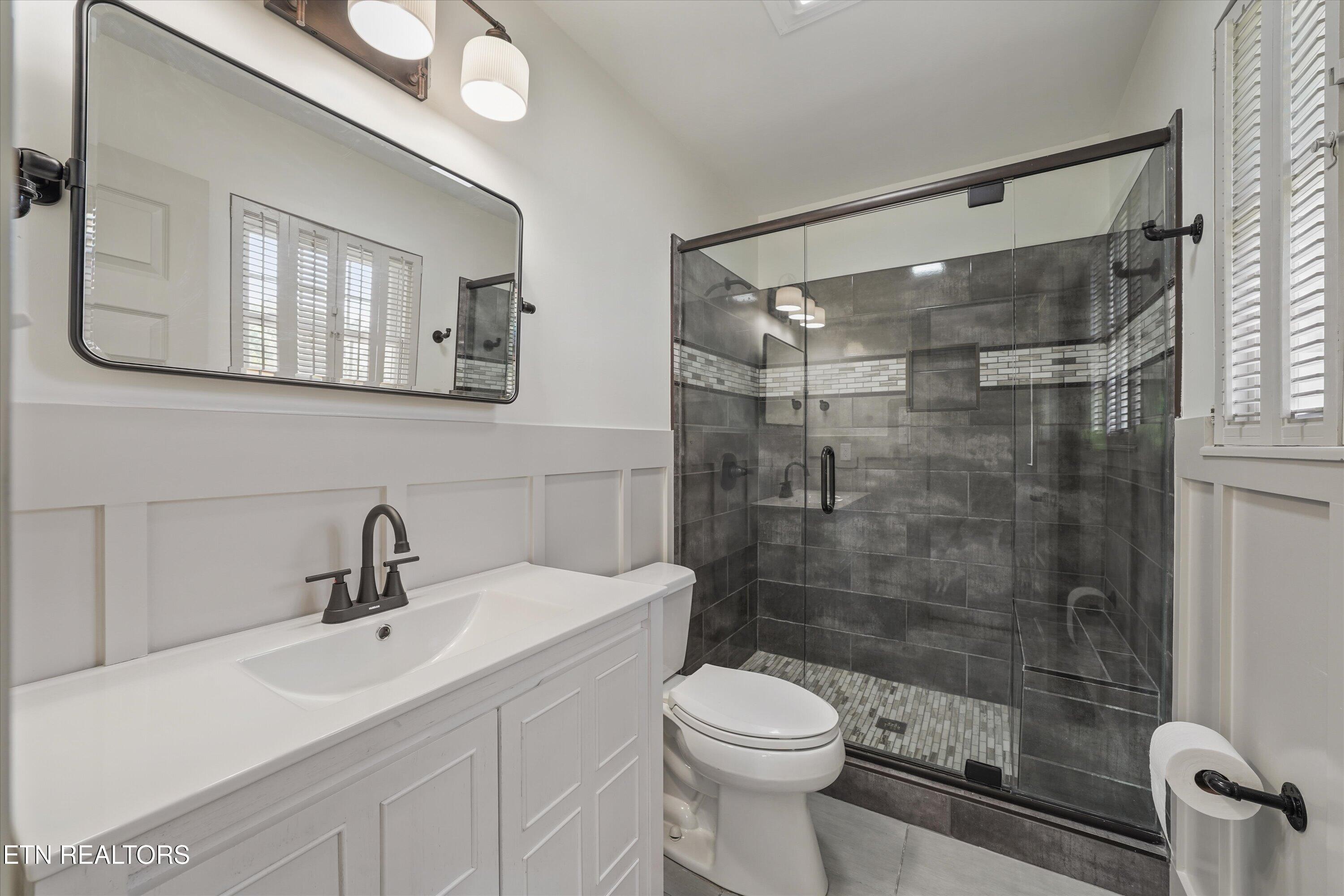 4916 W Beaver Creek Drive Powell TN 37849