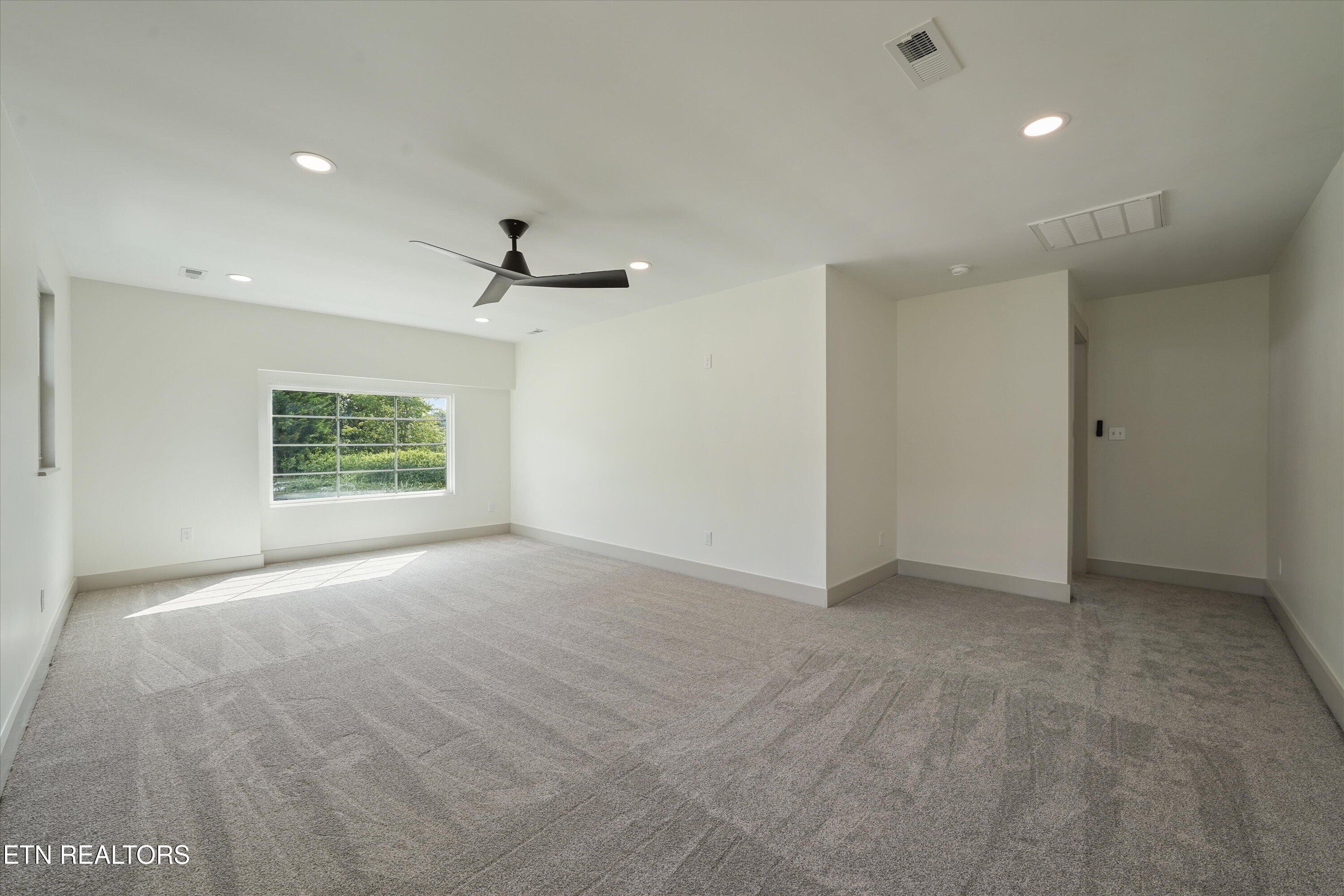 4916 W Beaver Creek Drive Powell TN 37849
