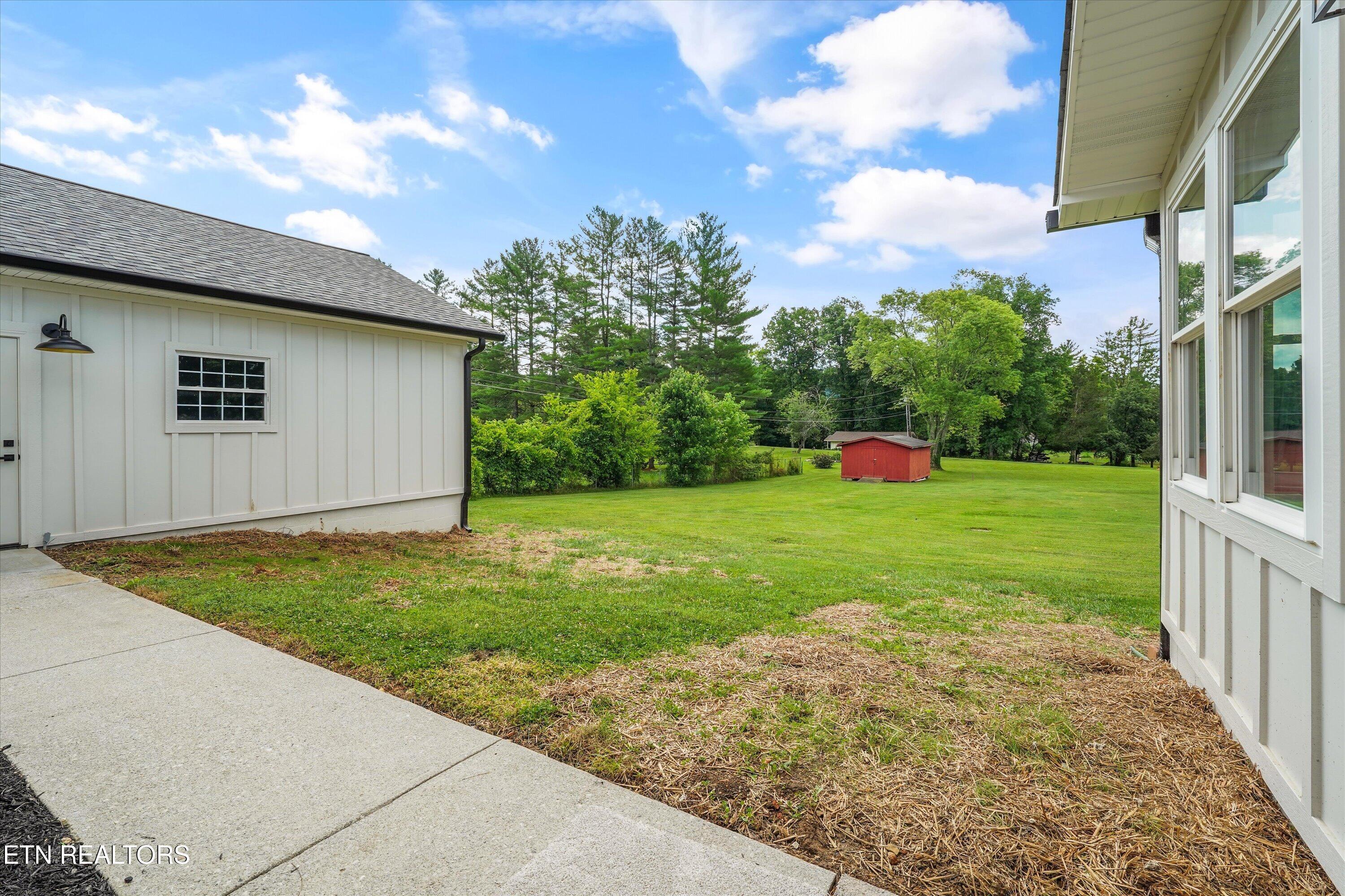 4916 W Beaver Creek Drive Powell TN 37849