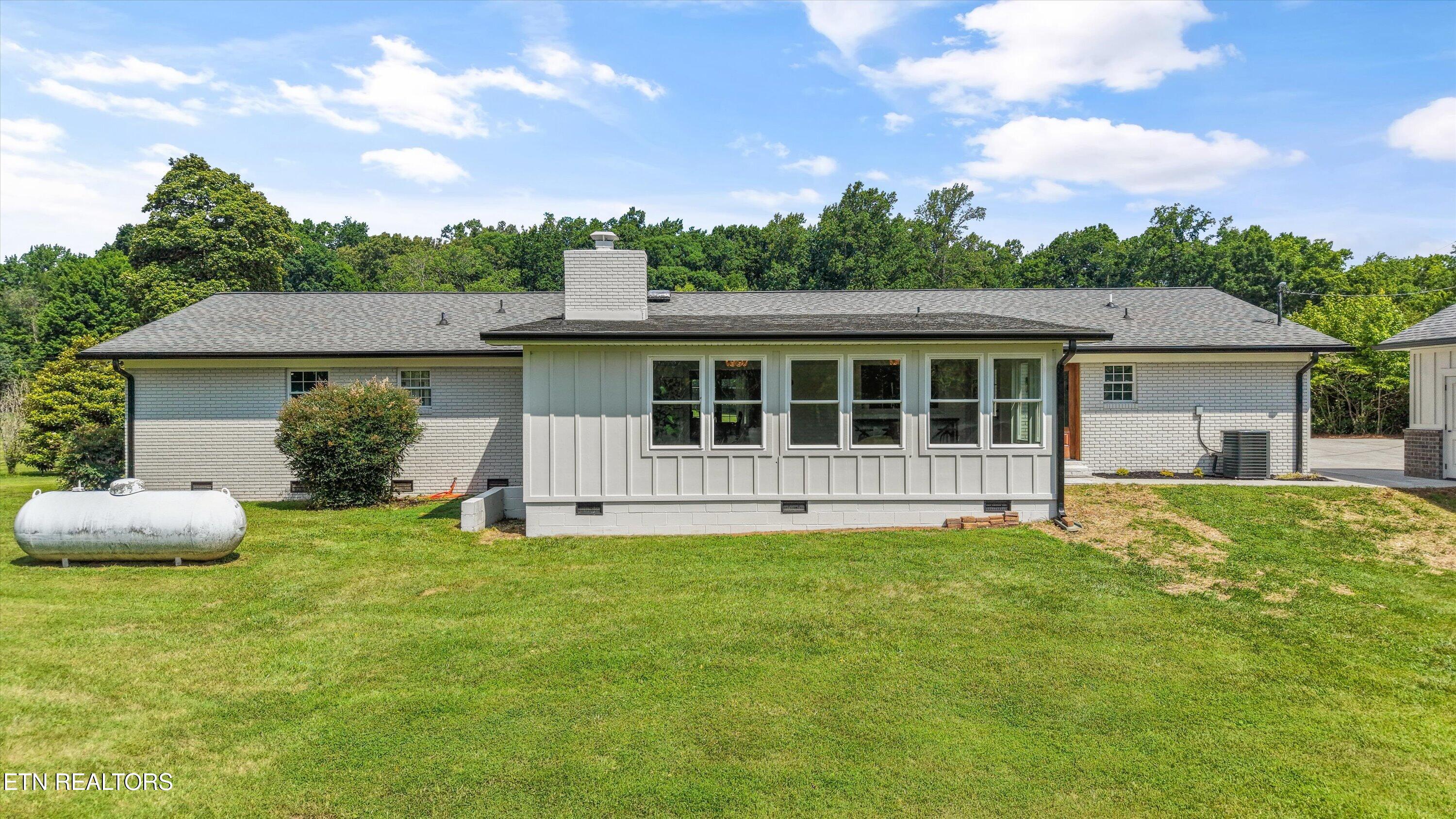 4916 W Beaver Creek Drive Powell TN 37849