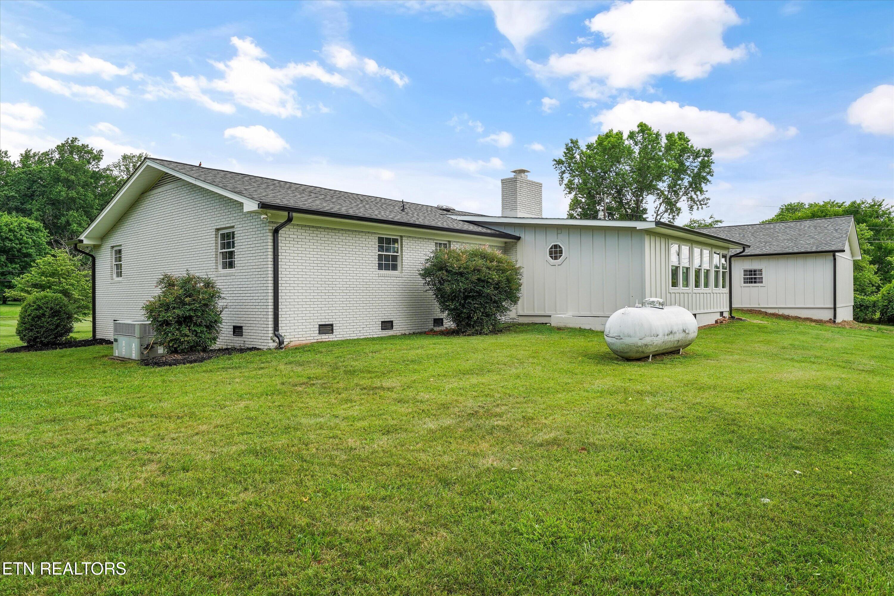 4916 W Beaver Creek Drive Powell TN 37849