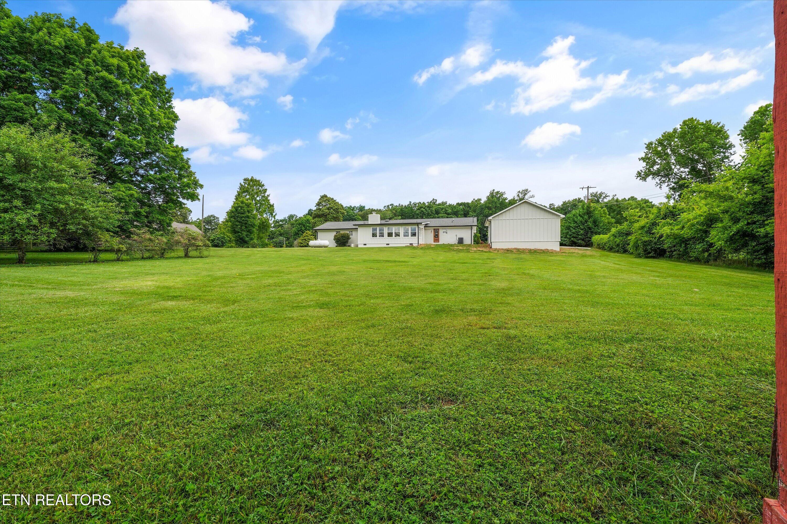 4916 W Beaver Creek Drive Powell TN 37849