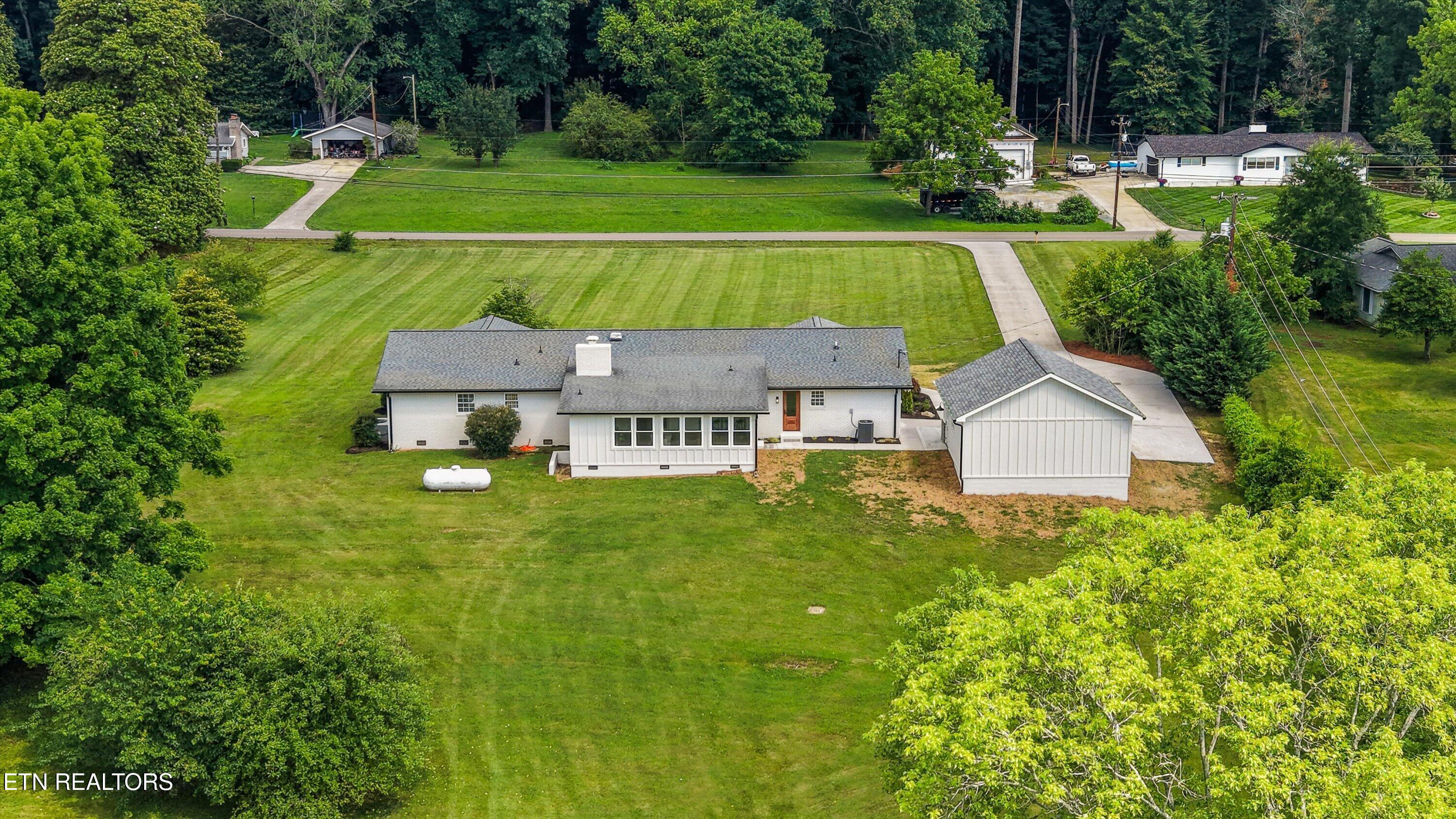 4916 W Beaver Creek Drive Powell TN 37849
