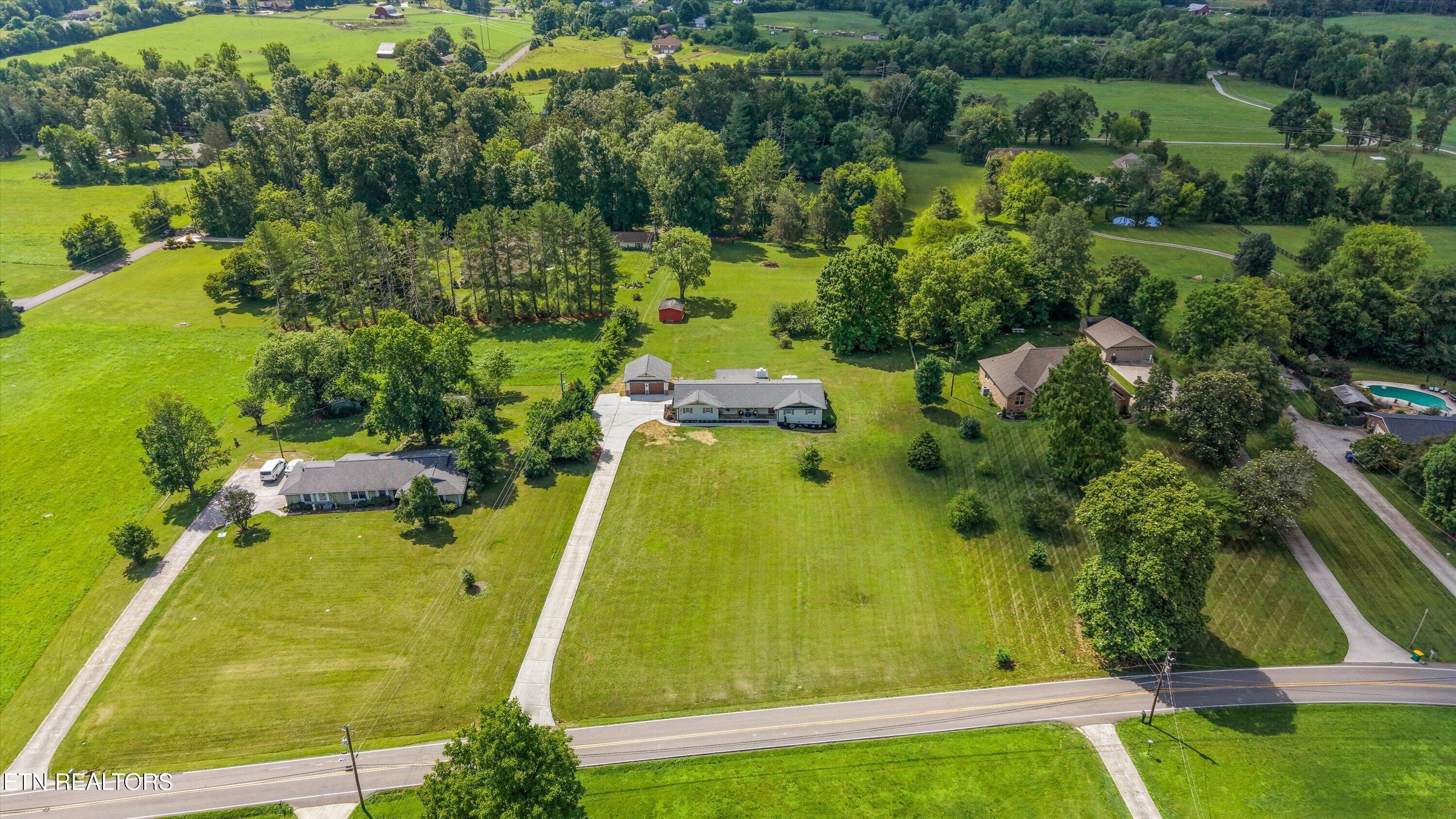 4916 W Beaver Creek Drive Powell TN 37849