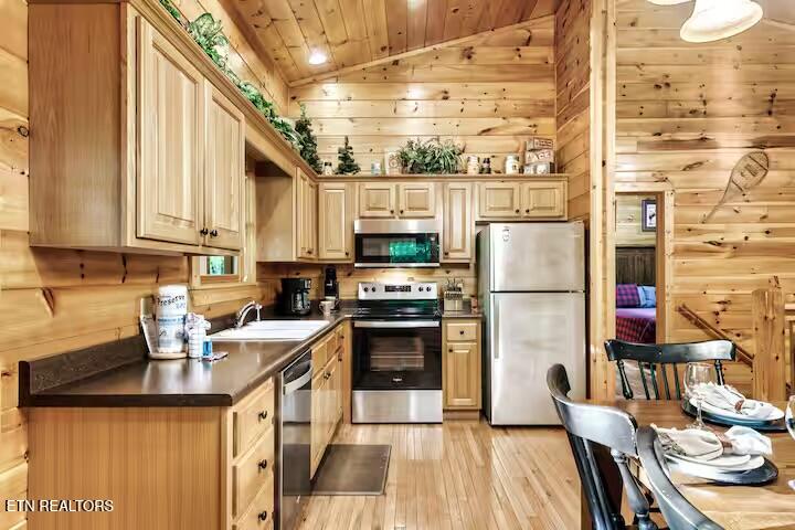 3828 Saddle Brook Way Sevierville TN 37862