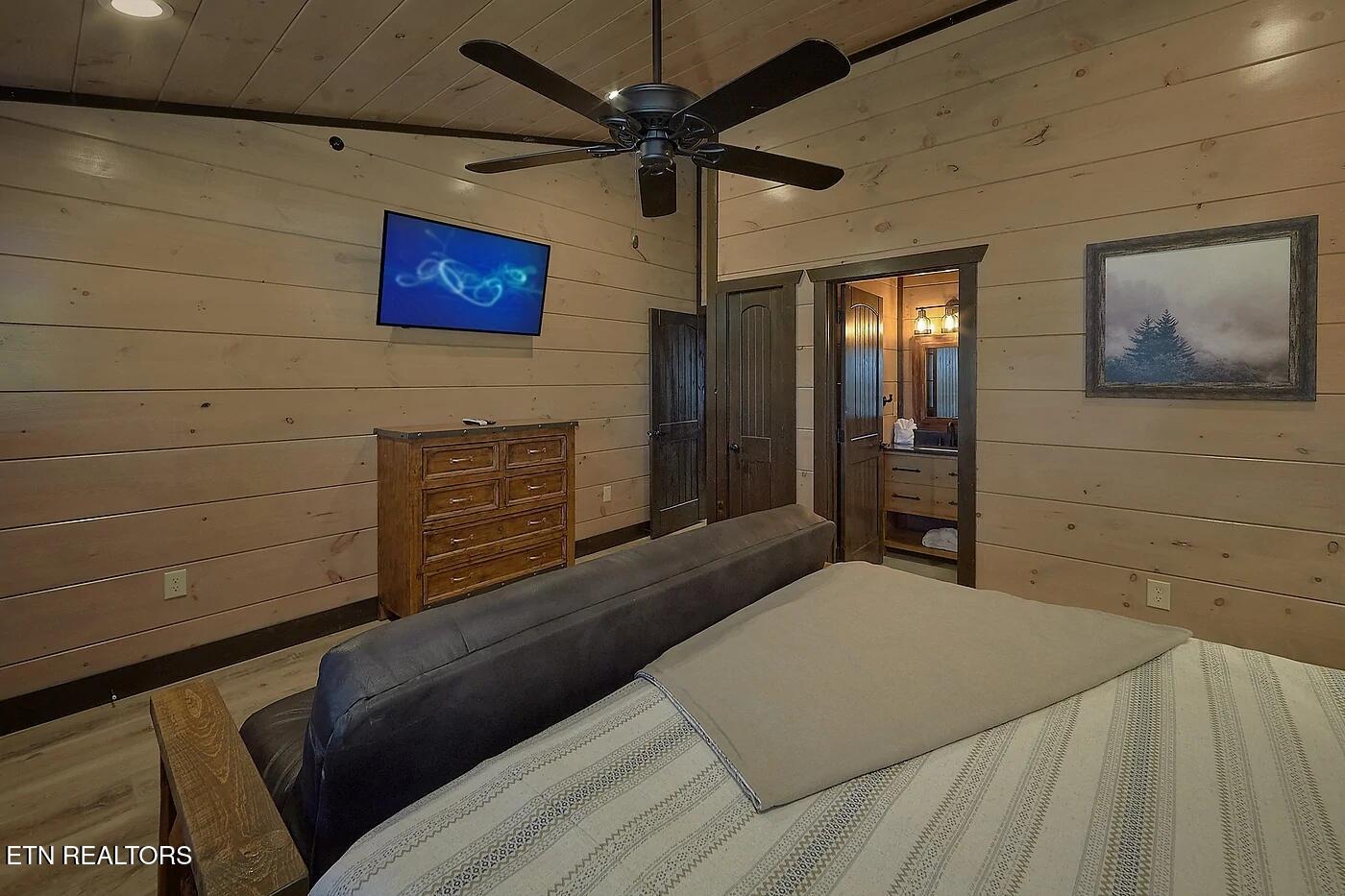 1175 Woodland Trek Lane Sevierville TN 37876