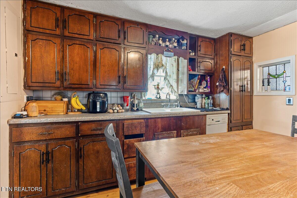 210 2nd Street Englewood TN 37329