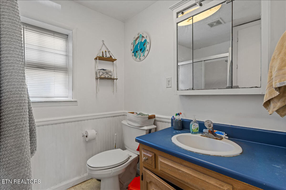 210 2nd Street Englewood TN 37329