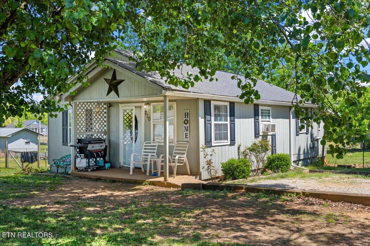 210 2nd Street Englewood TN 37329