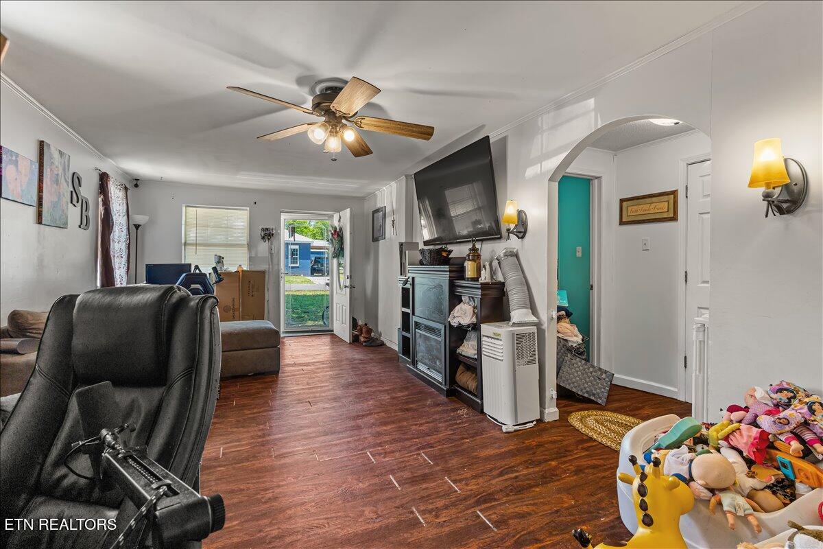 210 2nd Street Englewood TN 37329