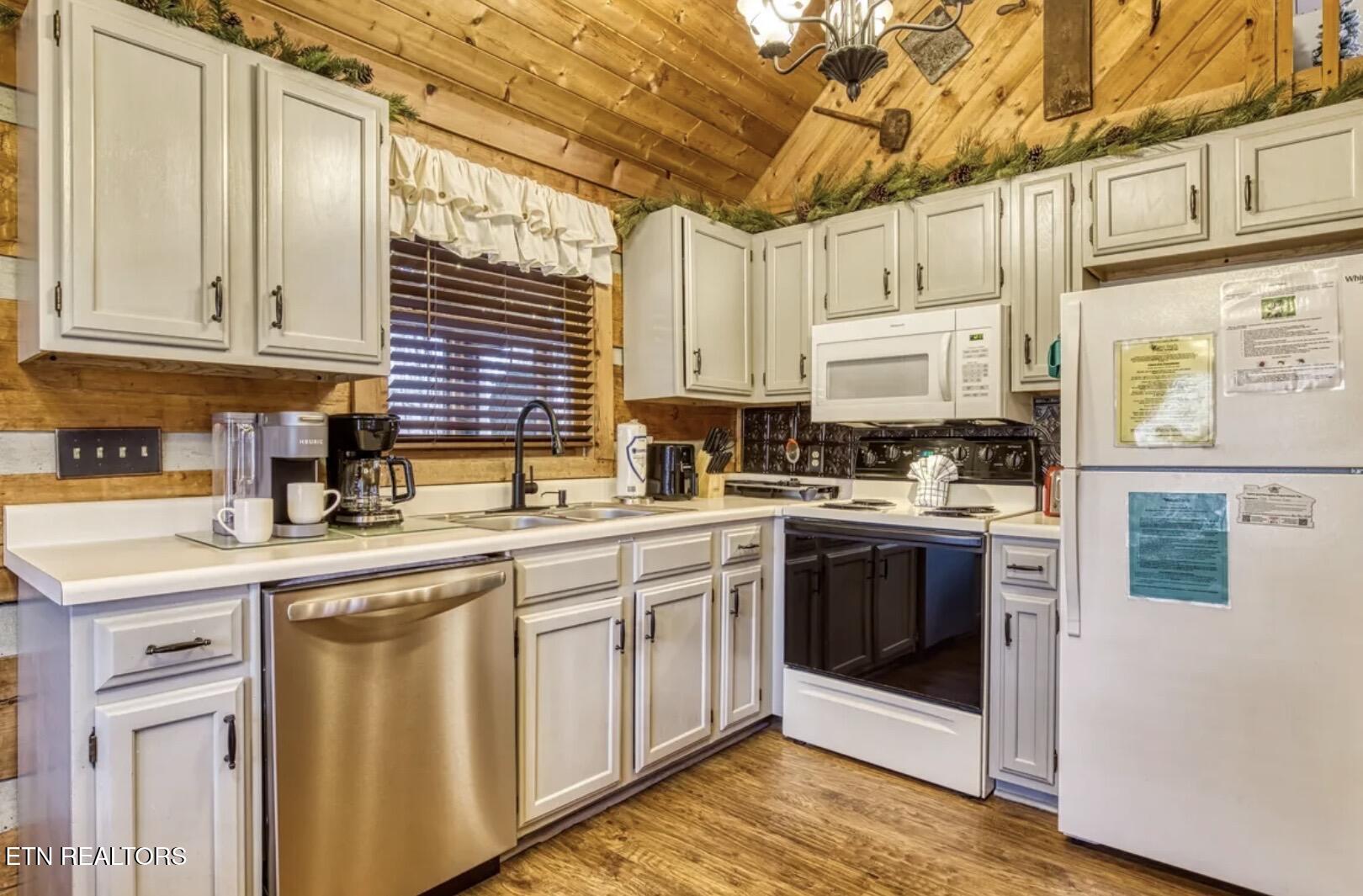 2308 Summer Lane Sevierville TN 37876