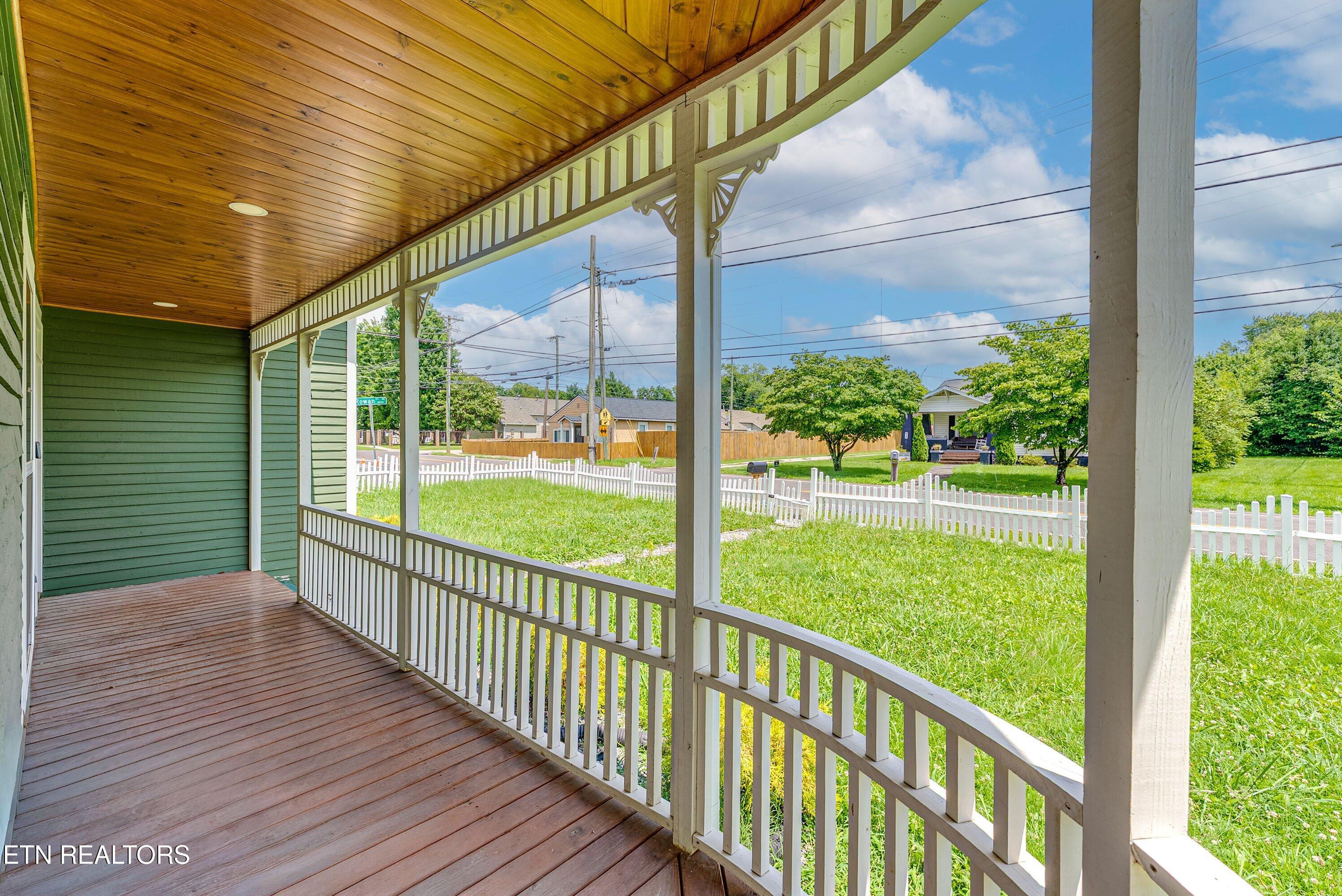 413 E Inskip Drive Knoxville TN 37912