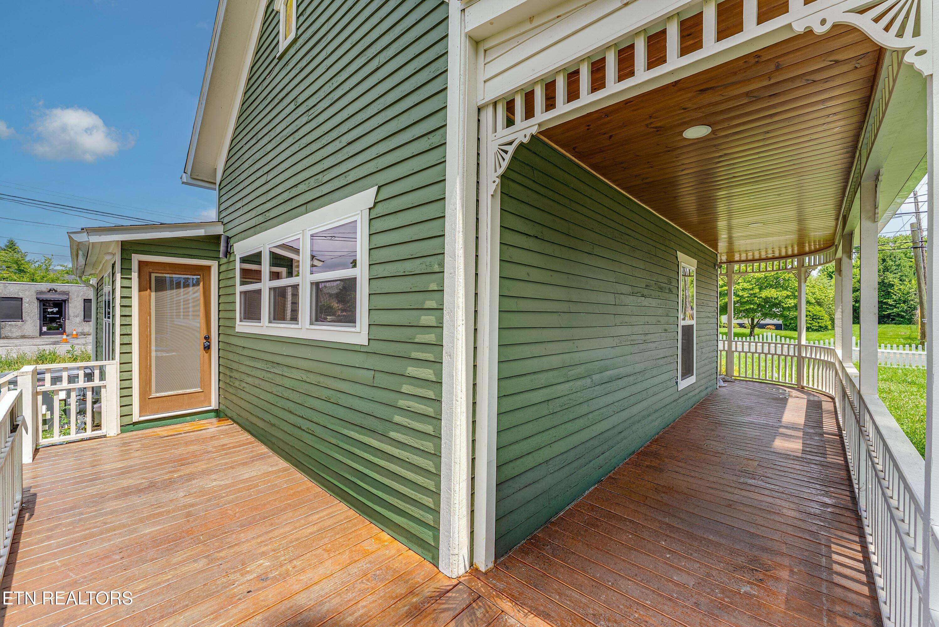 413 E Inskip Drive Knoxville TN 37912