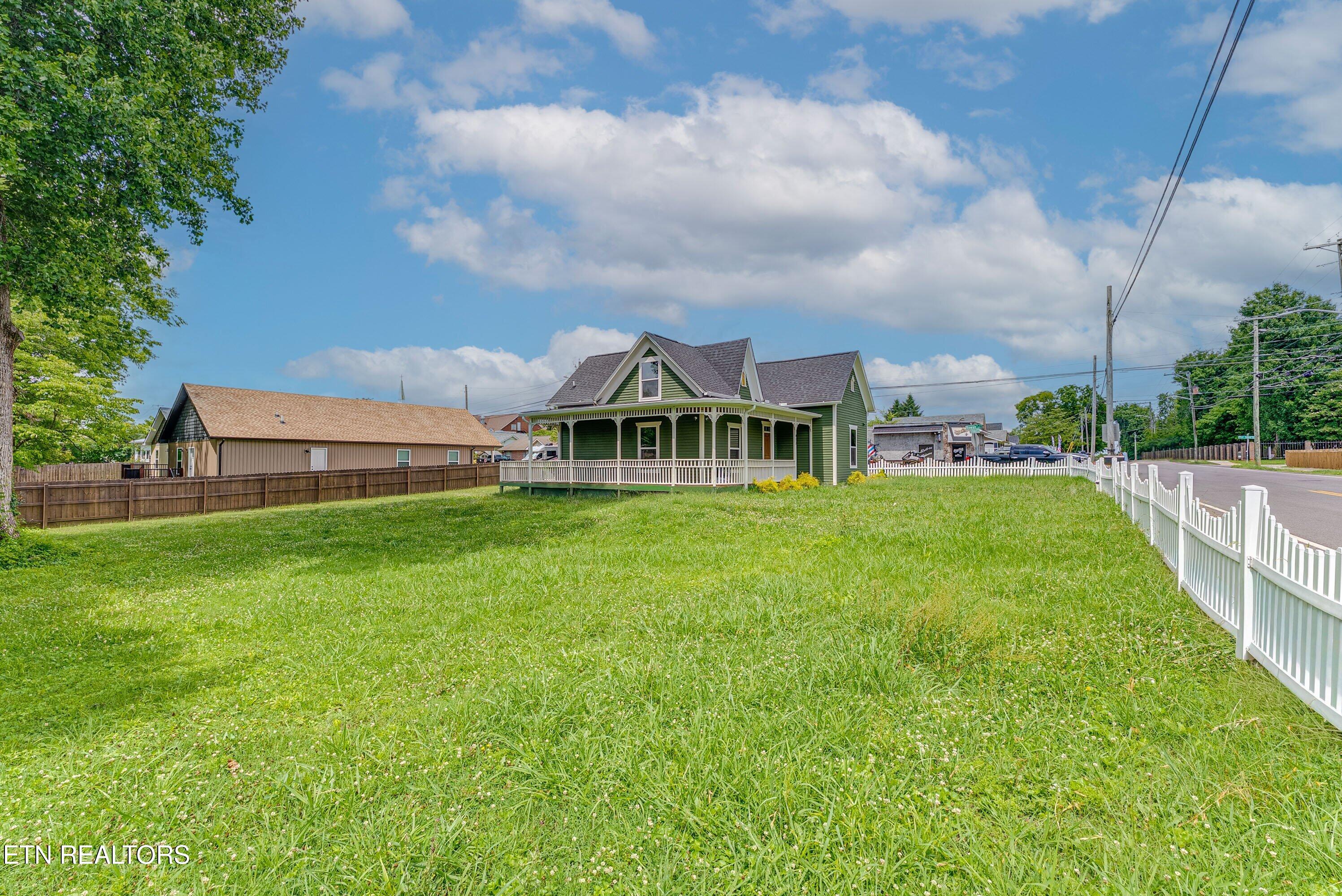 413 E Inskip Drive Knoxville TN 37912