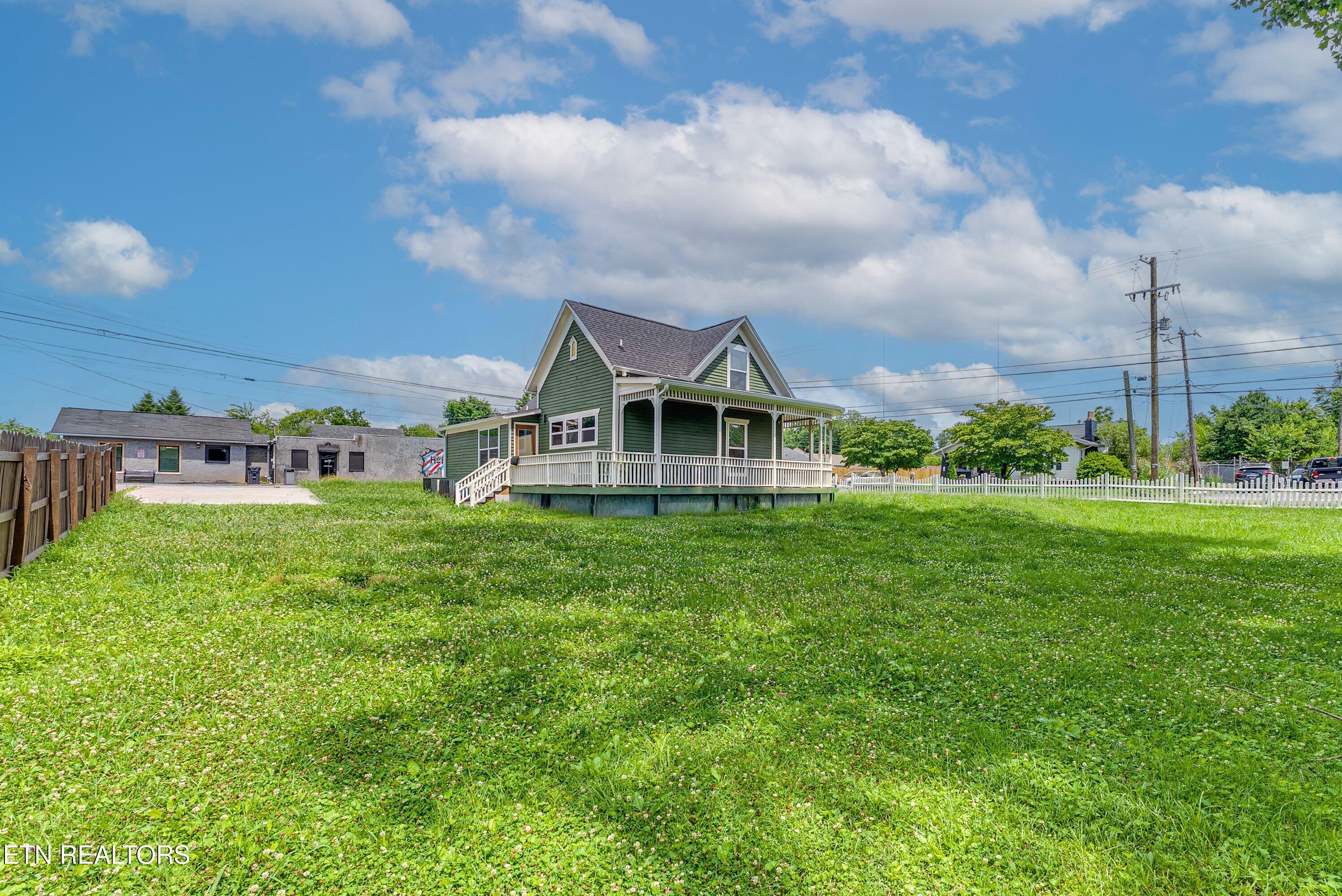 413 E Inskip Drive Knoxville TN 37912