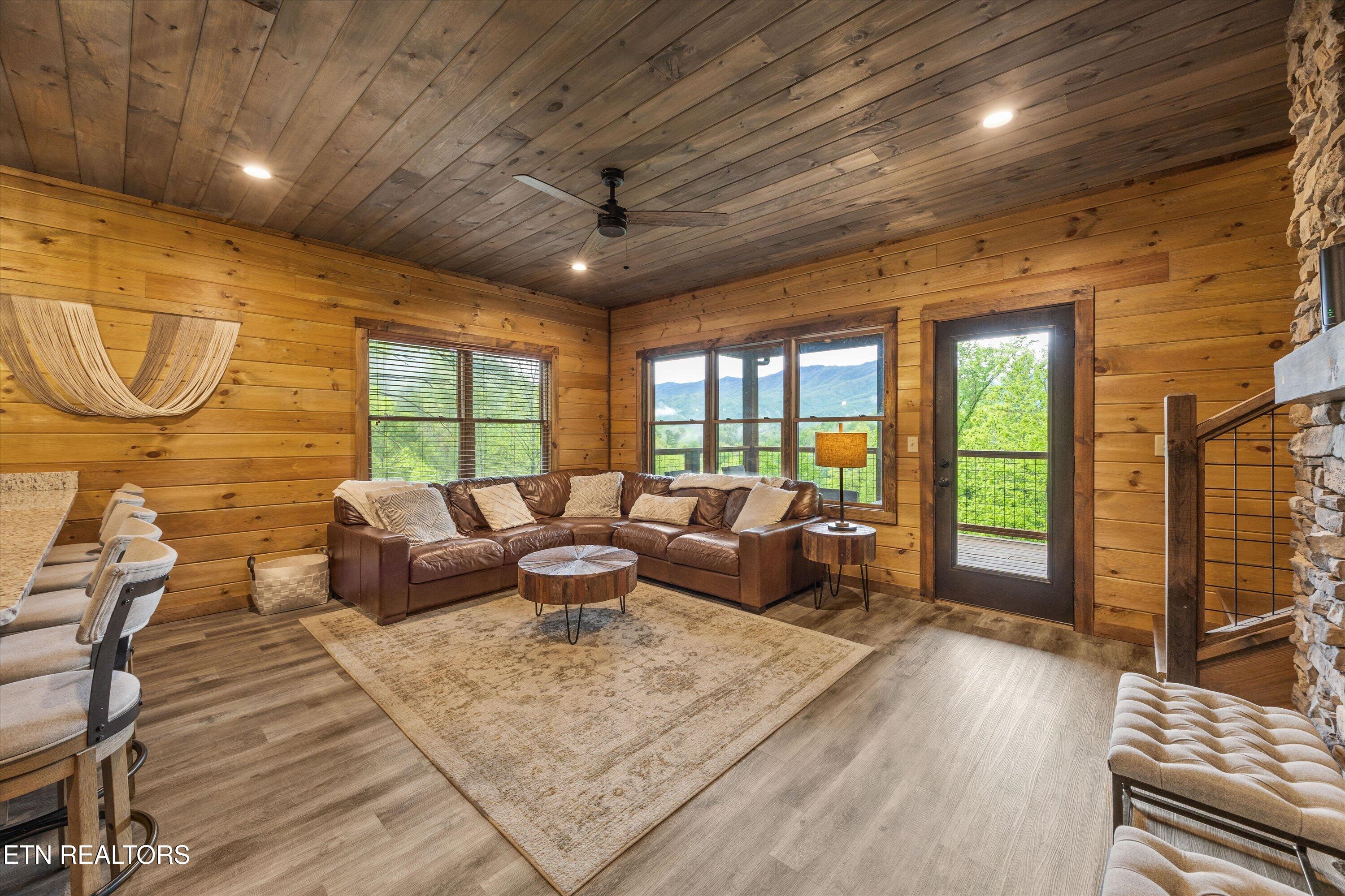 5276 Riversong Way Sevierville TN 37876