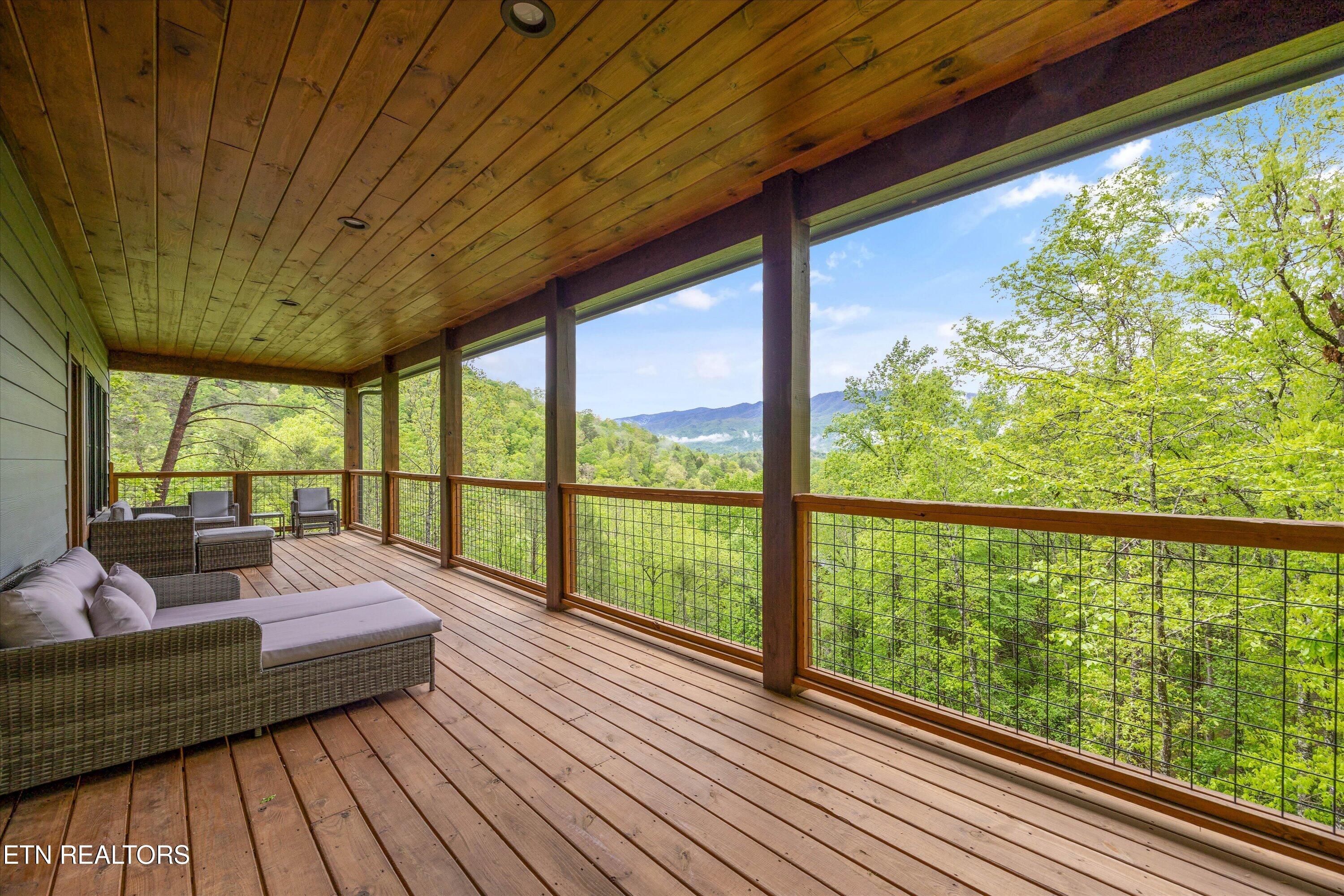 5276 Riversong Way Sevierville TN 37876