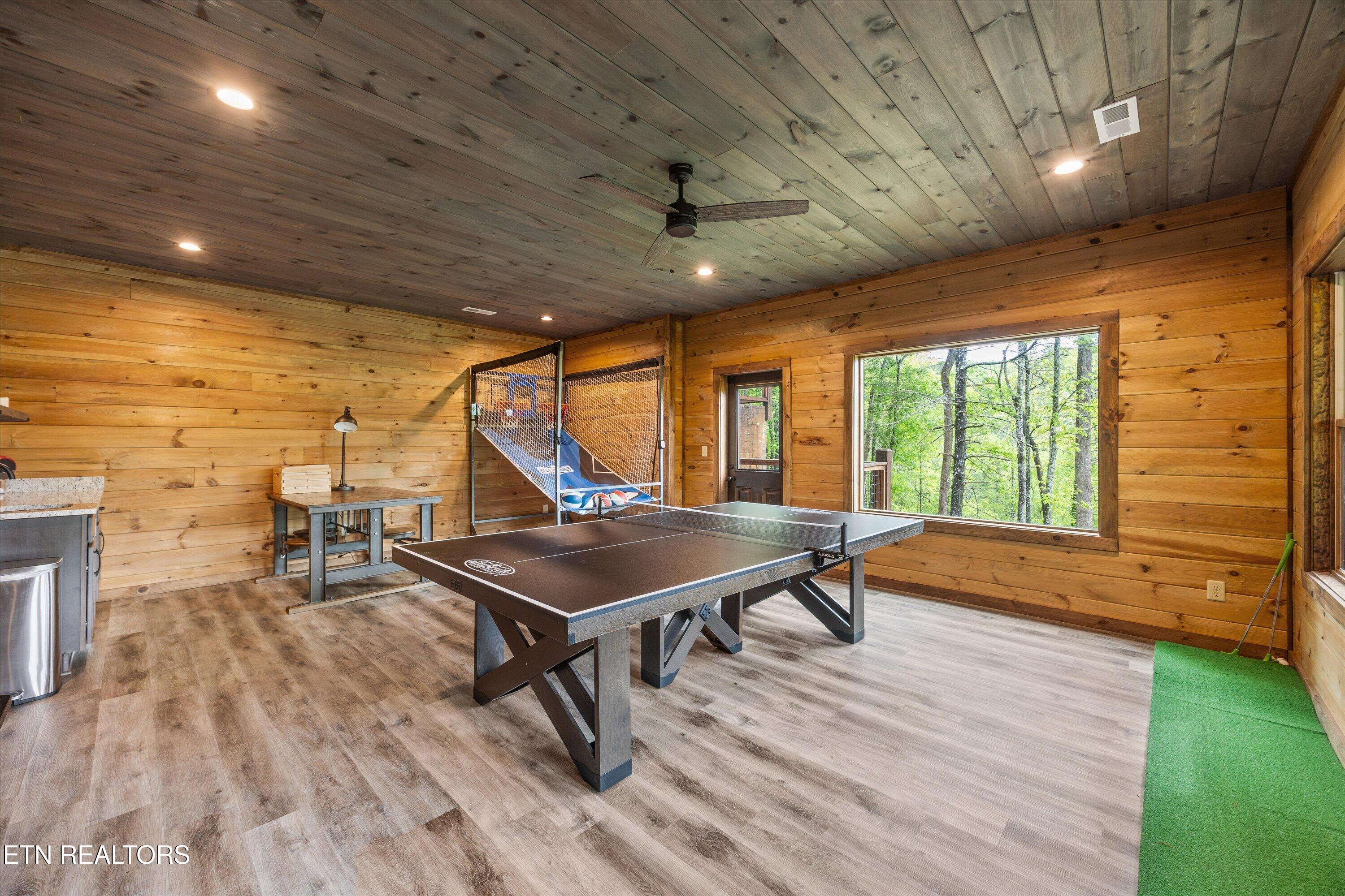 5276 Riversong Way Sevierville TN 37876