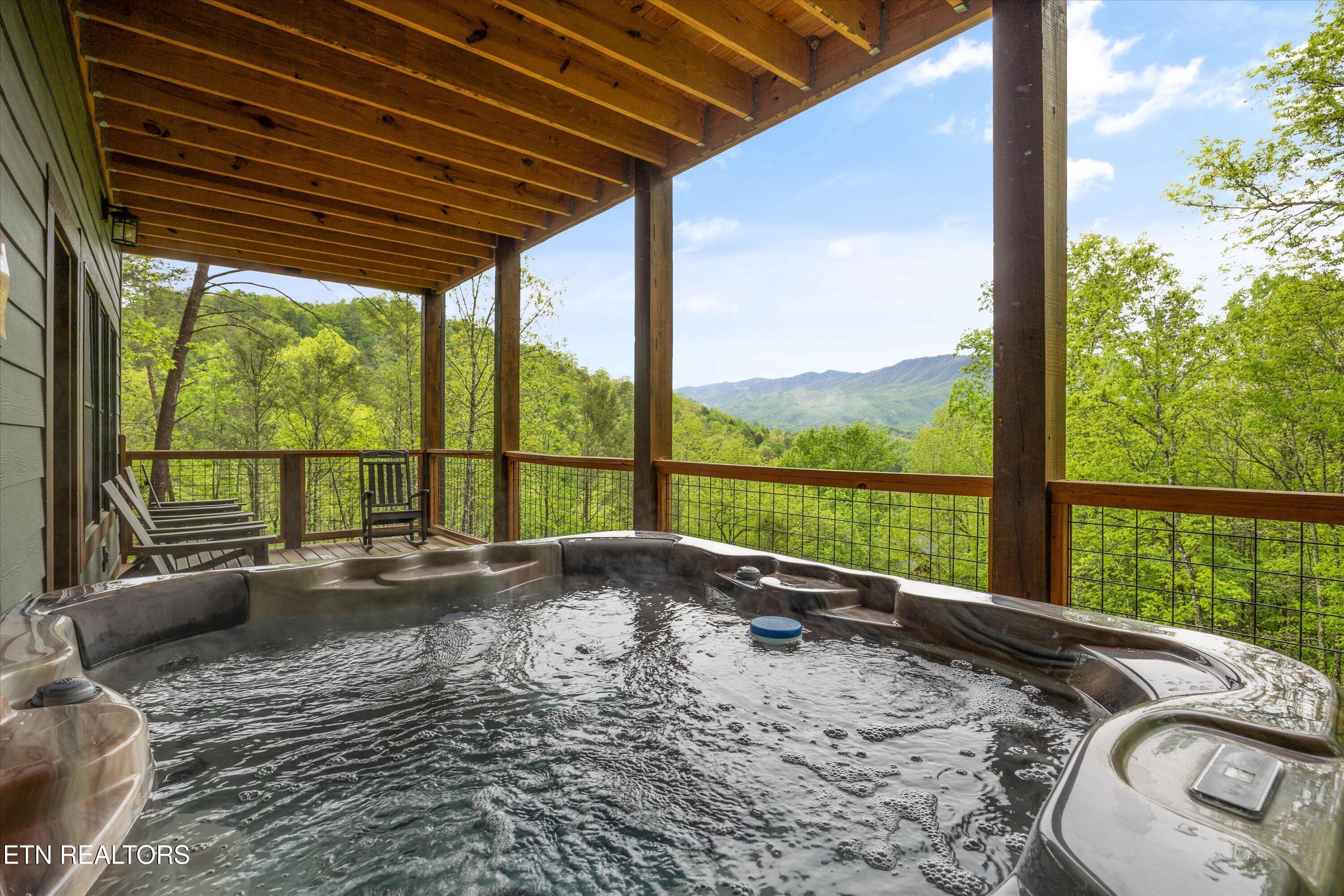 5276 Riversong Way Sevierville TN 37876