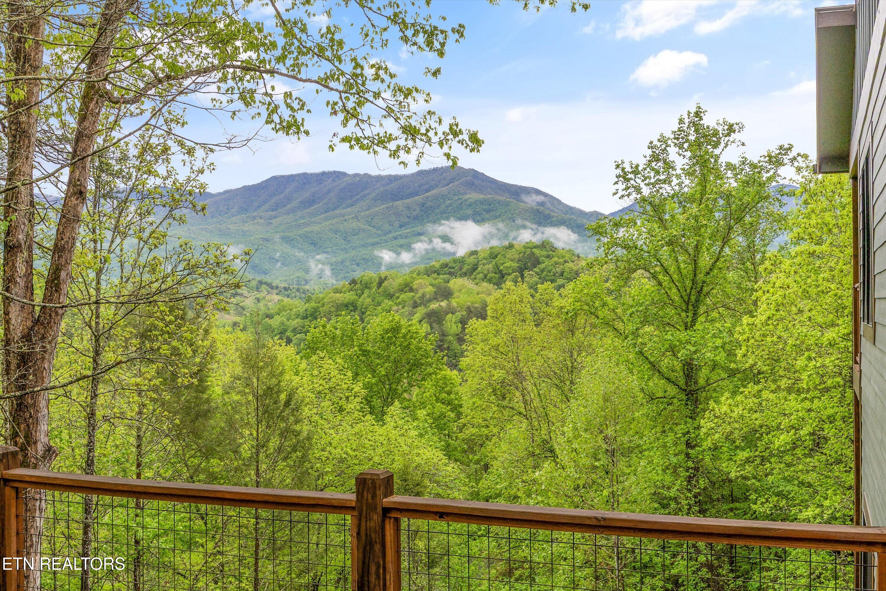 5276 Riversong Way Sevierville TN 37876