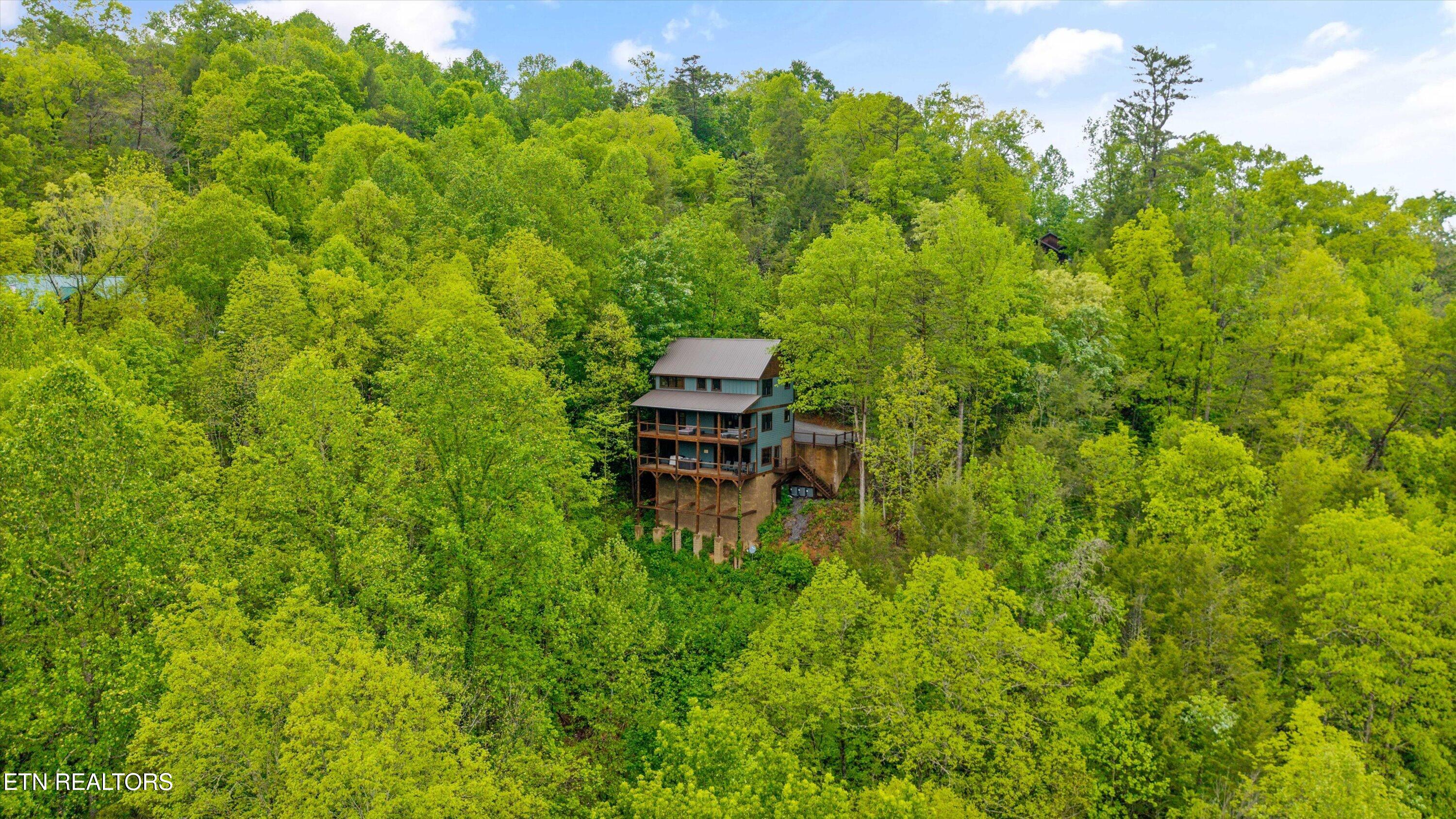 5276 Riversong Way Sevierville TN 37876