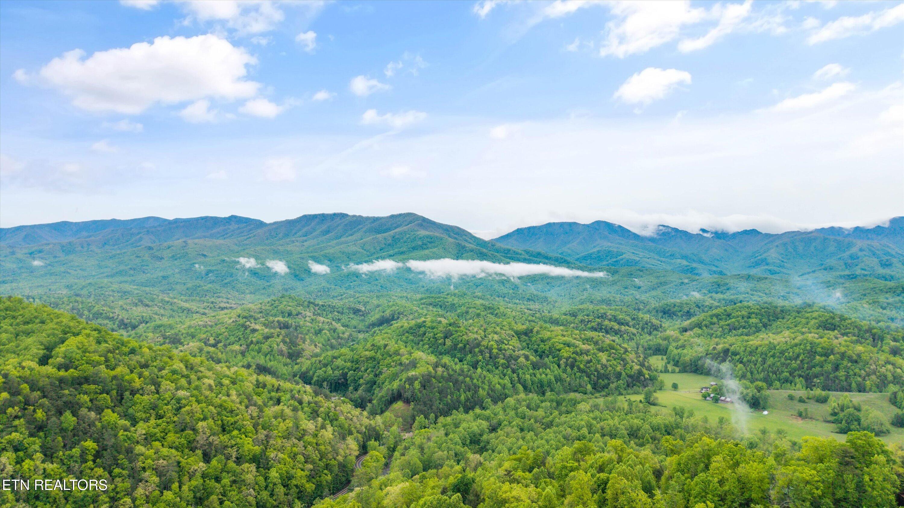 5276 Riversong Way Sevierville TN 37876