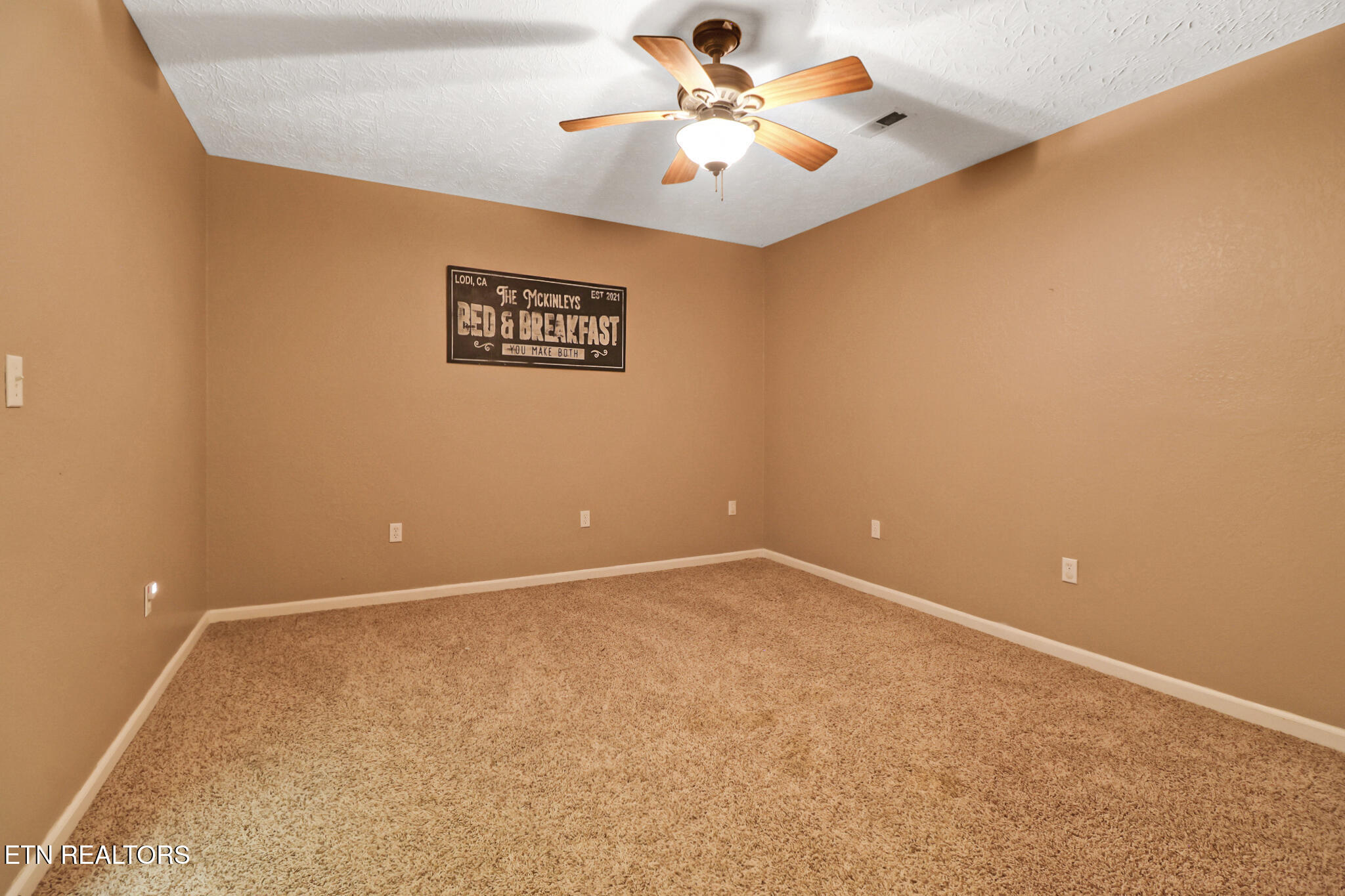 108 Grace Lane Crossville TN 38555