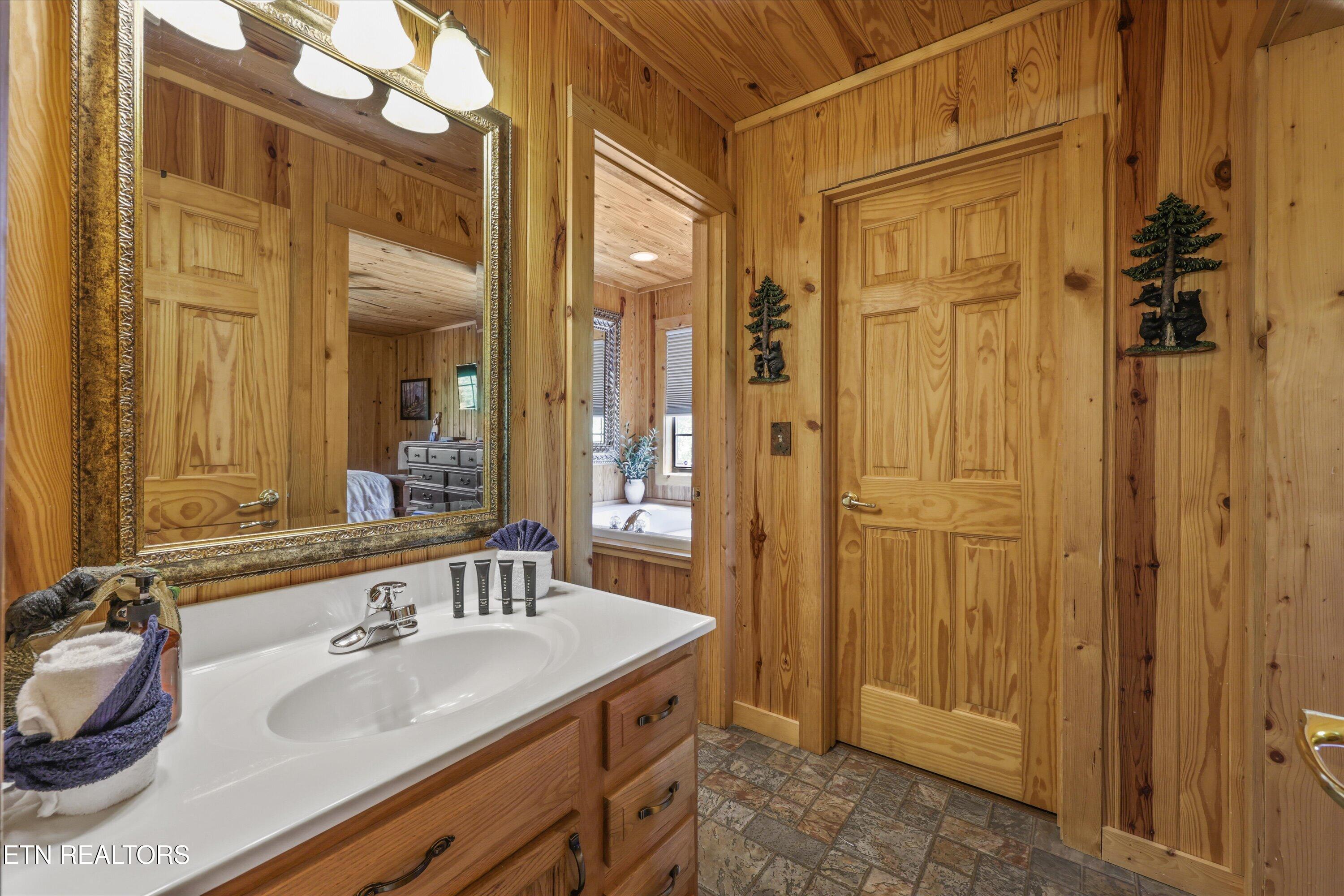 1916 Buds Ridge Way Sevierville TN 37862