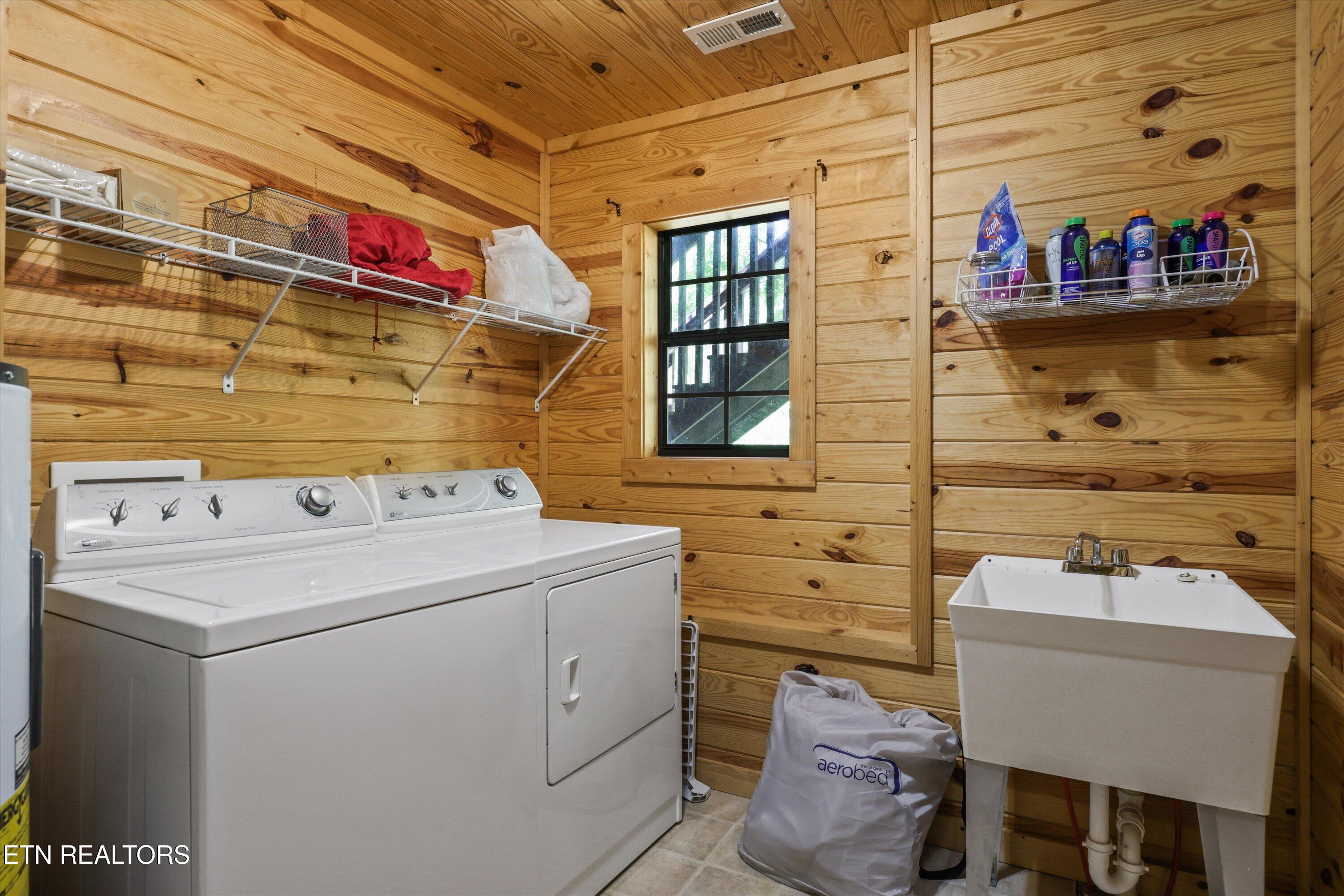 1916 Buds Ridge Way Sevierville TN 37862