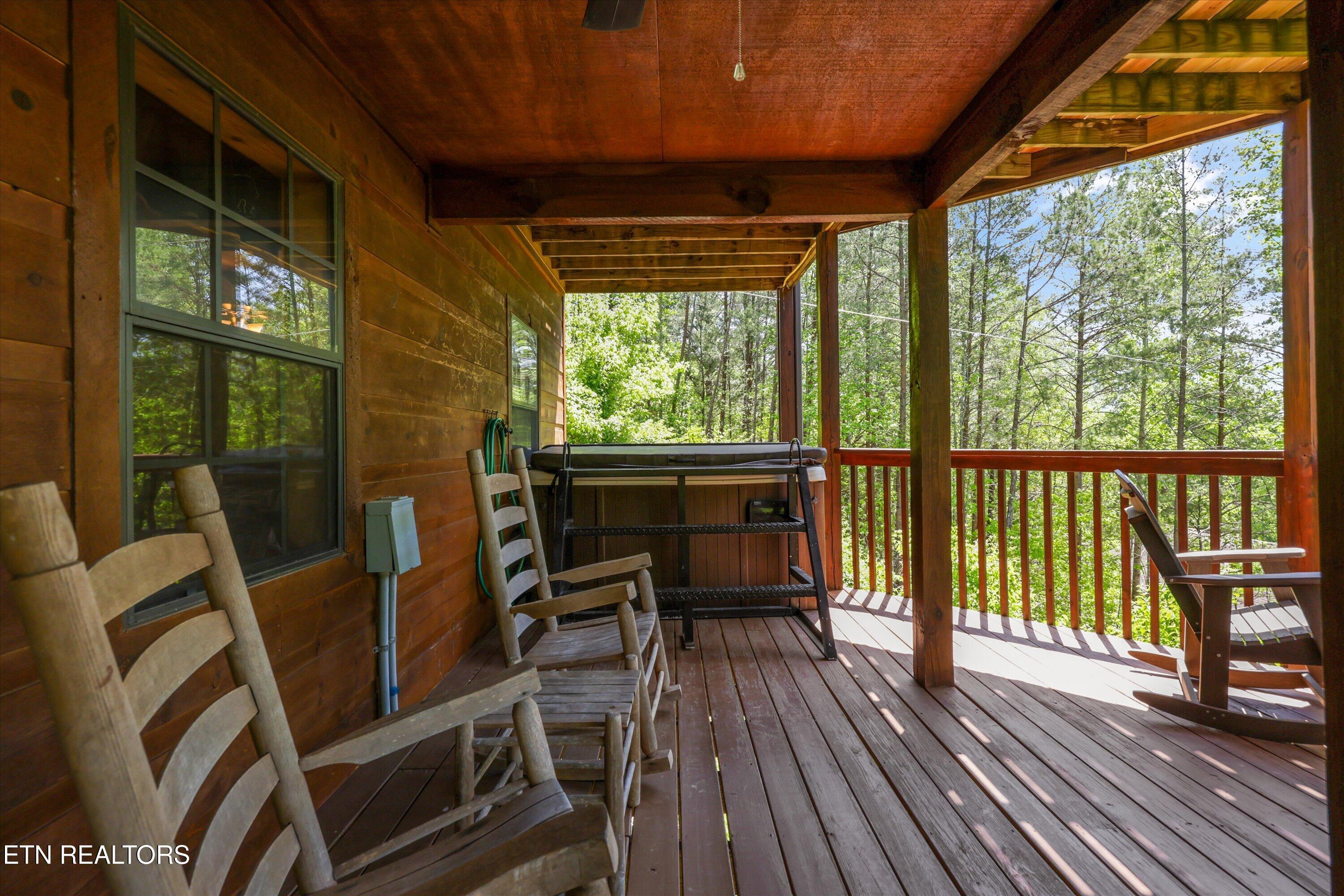 1916 Buds Ridge Way Sevierville TN 37862