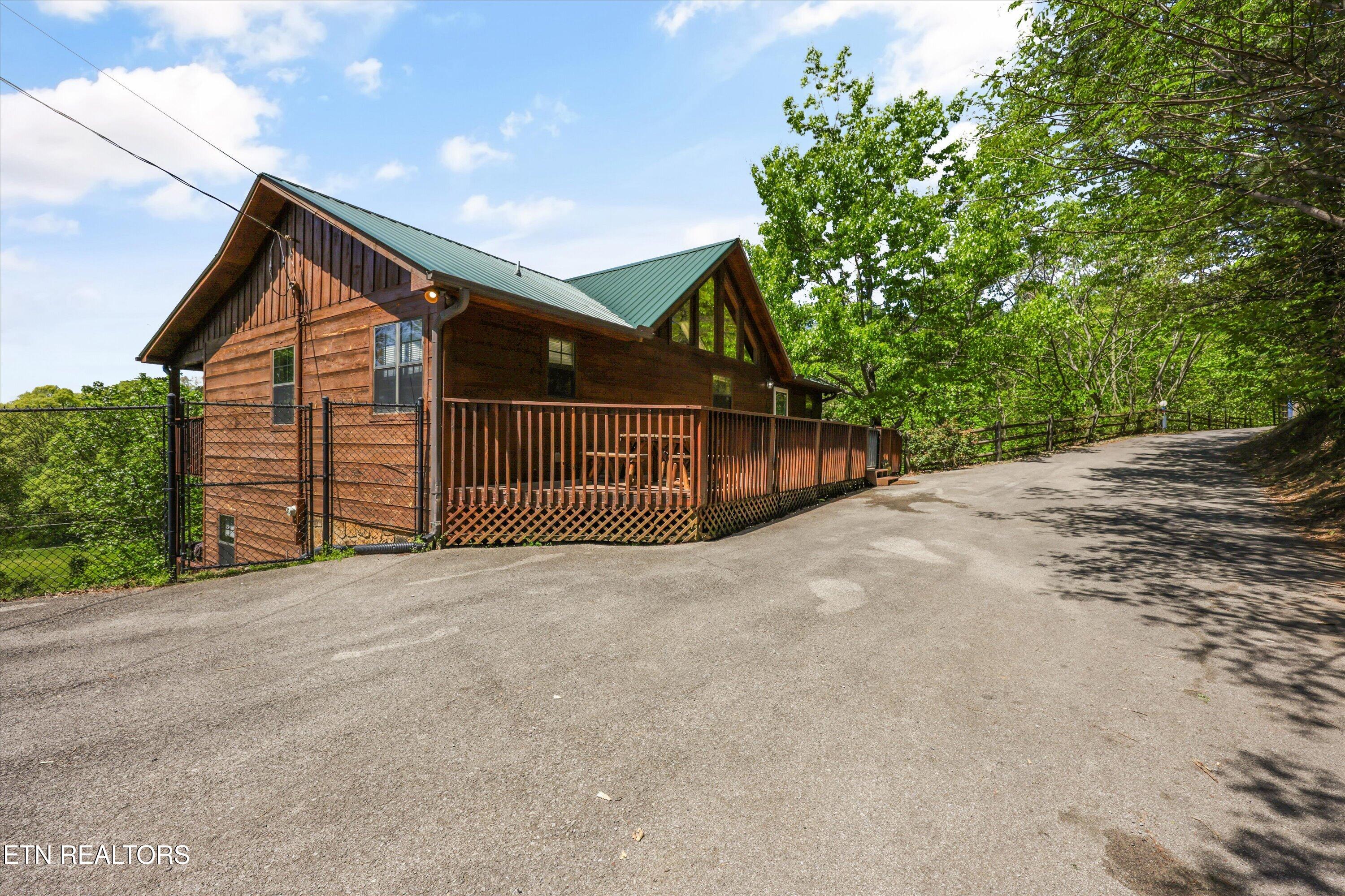 1916 Buds Ridge Way Sevierville TN 37862