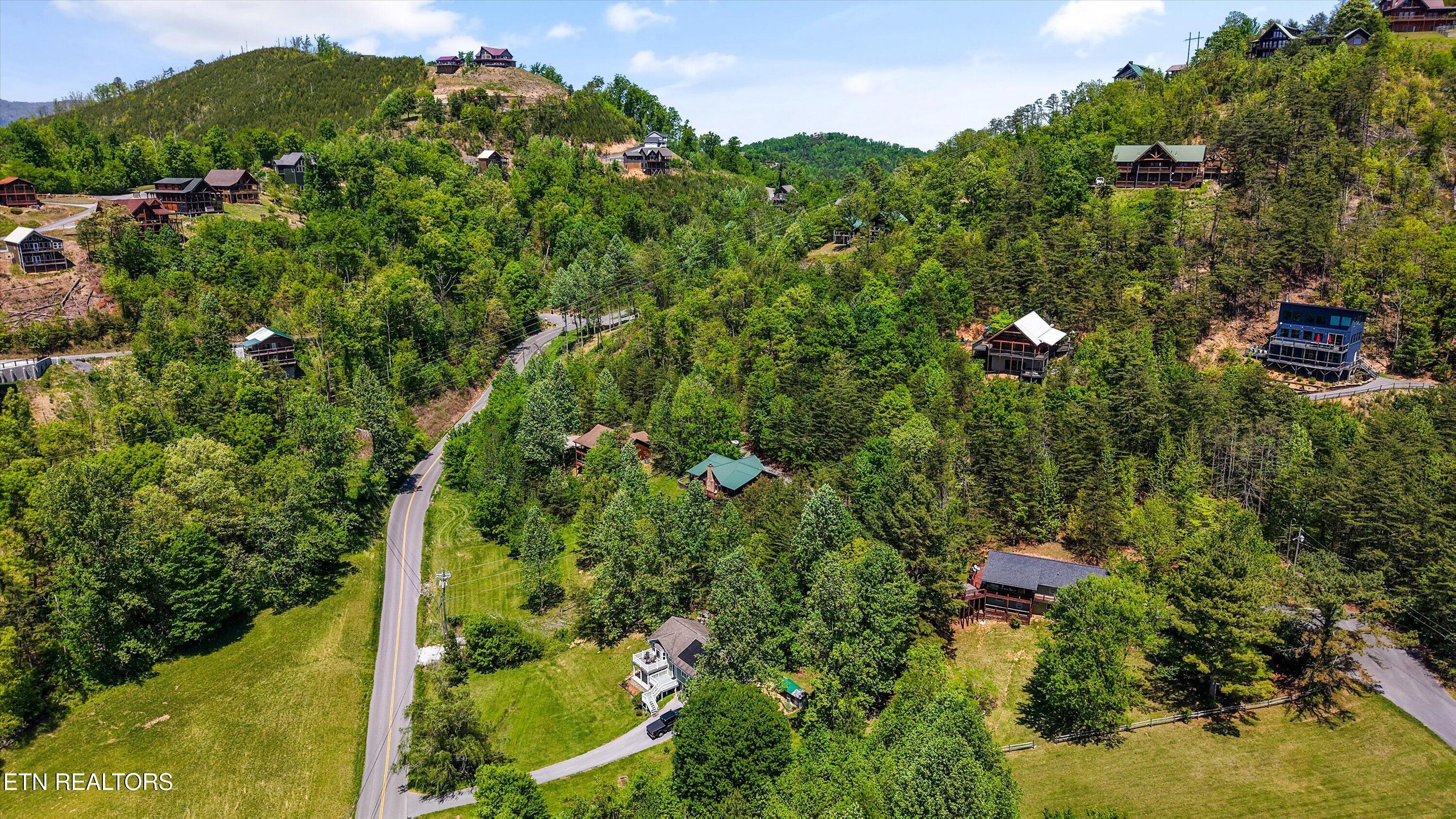 1916 Buds Ridge Way Sevierville TN 37862