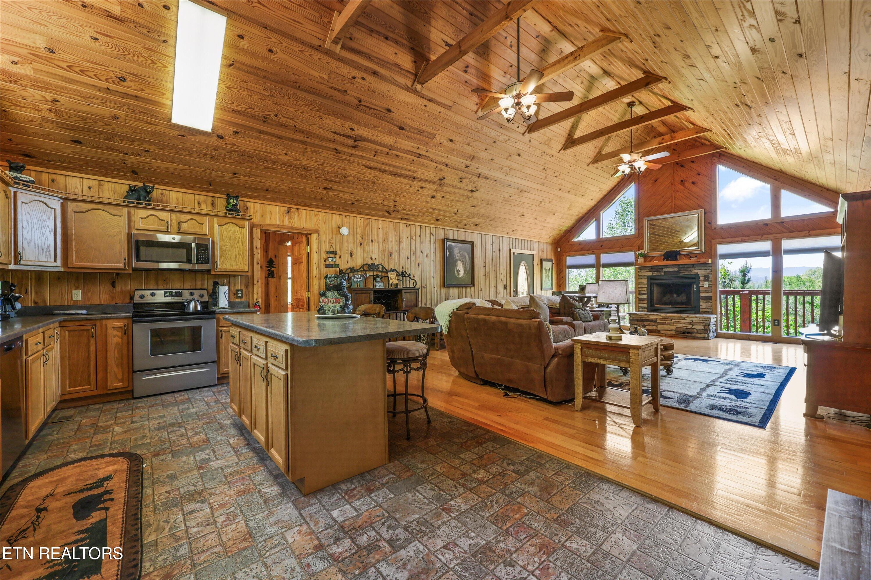 1916 Buds Ridge Way Sevierville TN 37862