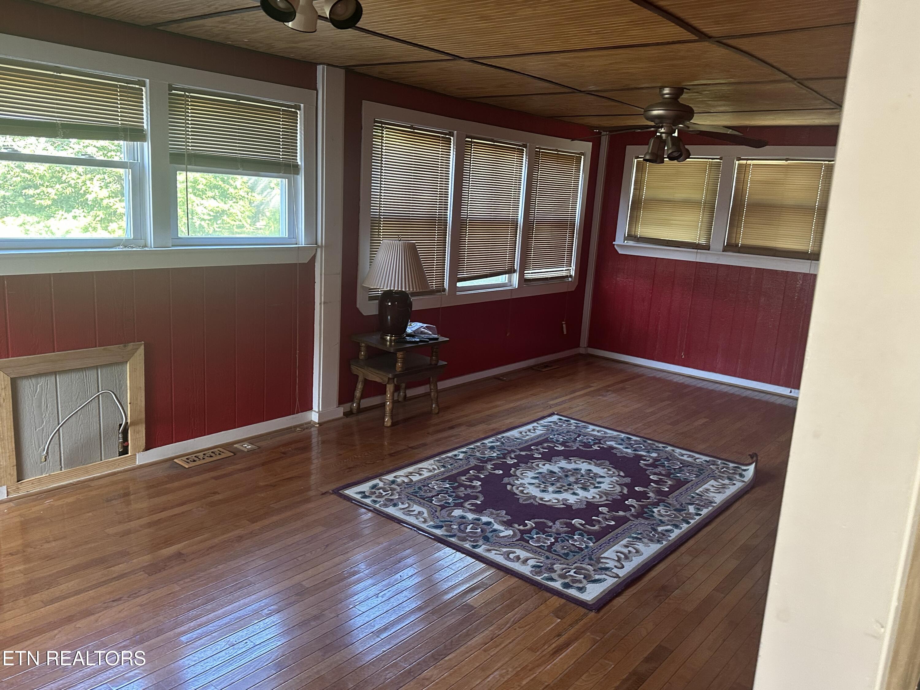 311 Willow Lane Rocky Top TN 37769