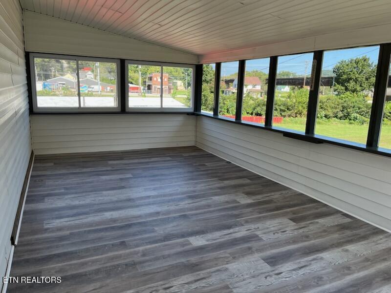 311 Willow Lane Rocky Top TN 37769
