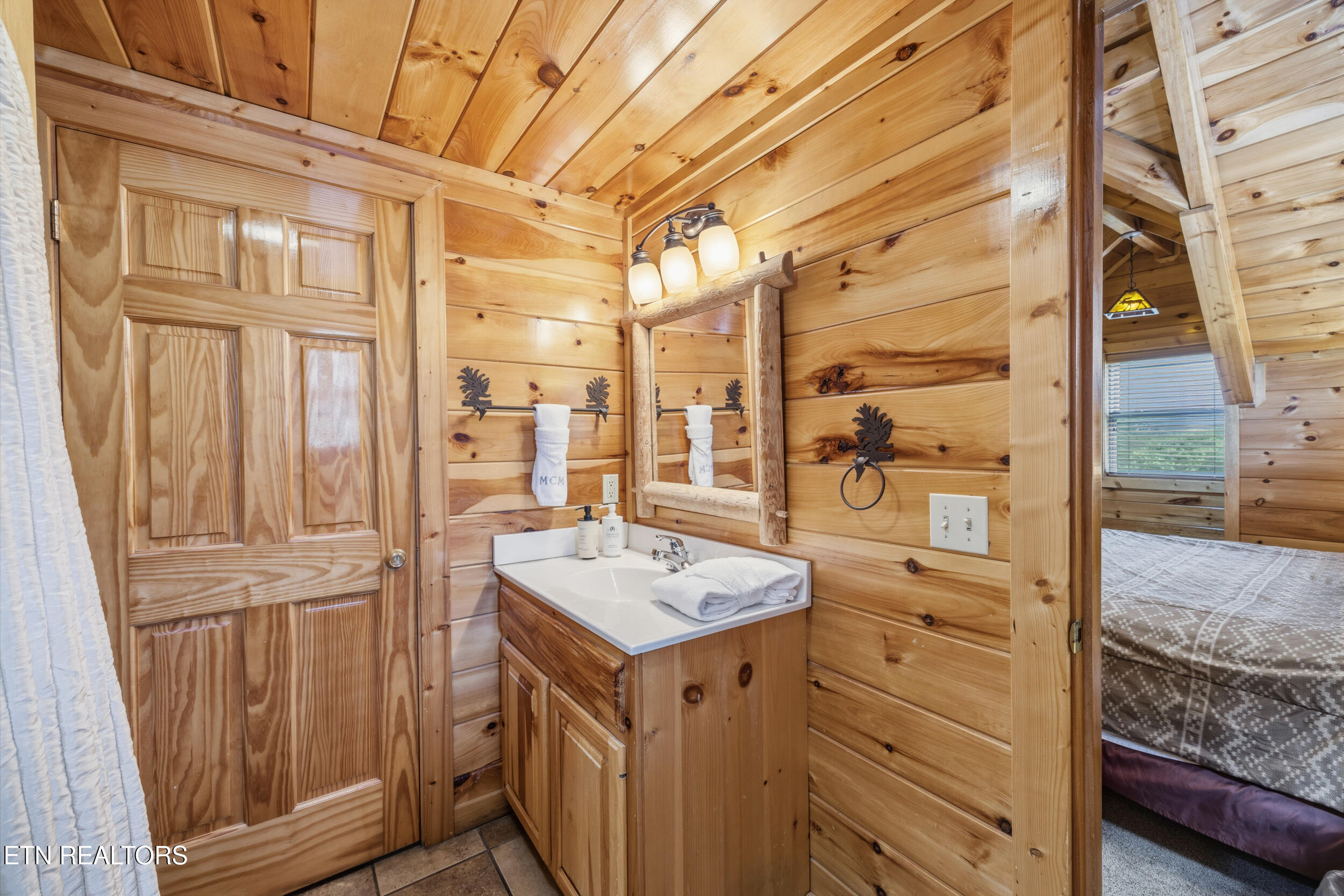 4420 Shangrila Way Sevierville TN 37876