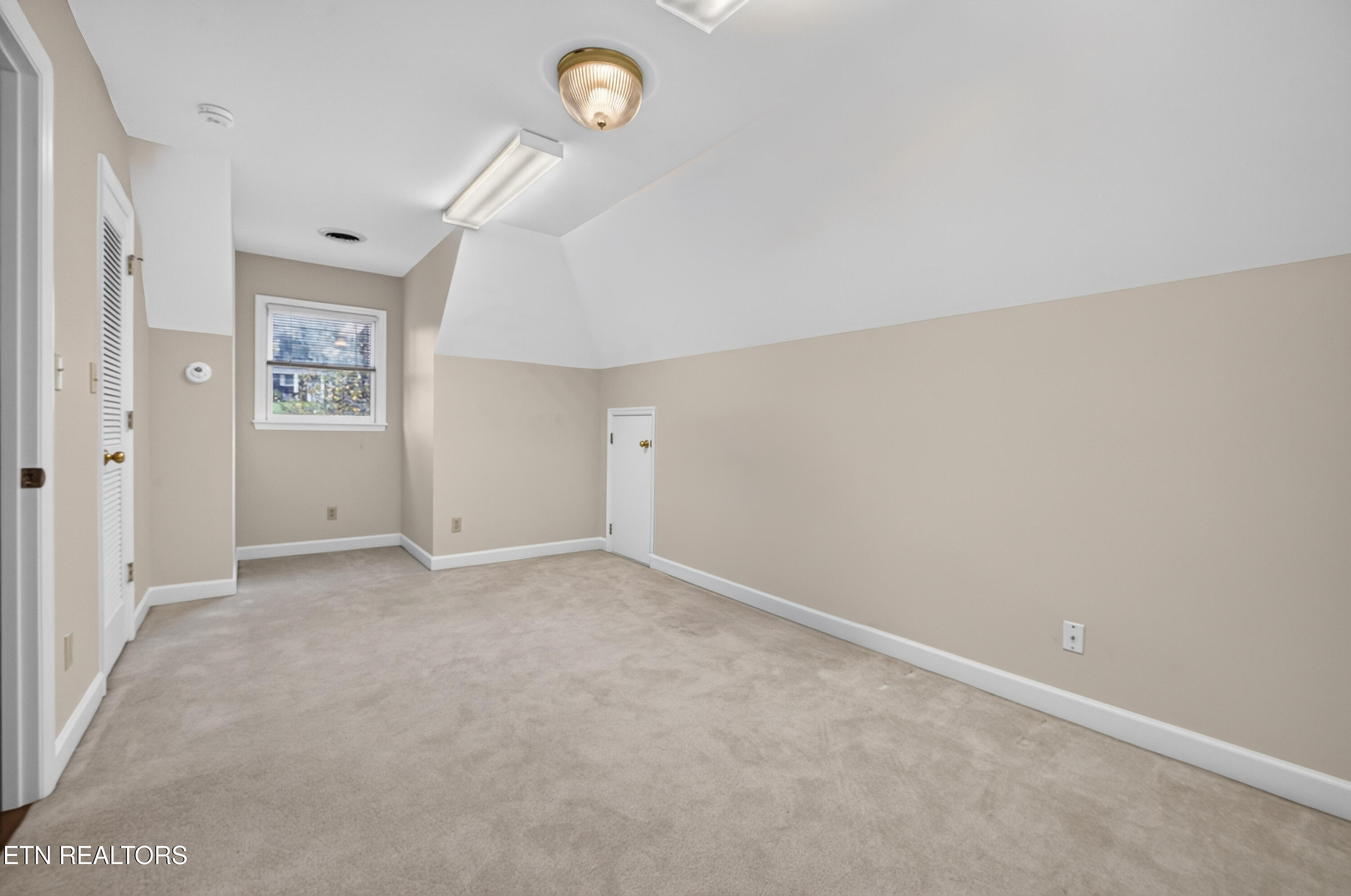 801 Hansmore Place Knoxville TN 37919