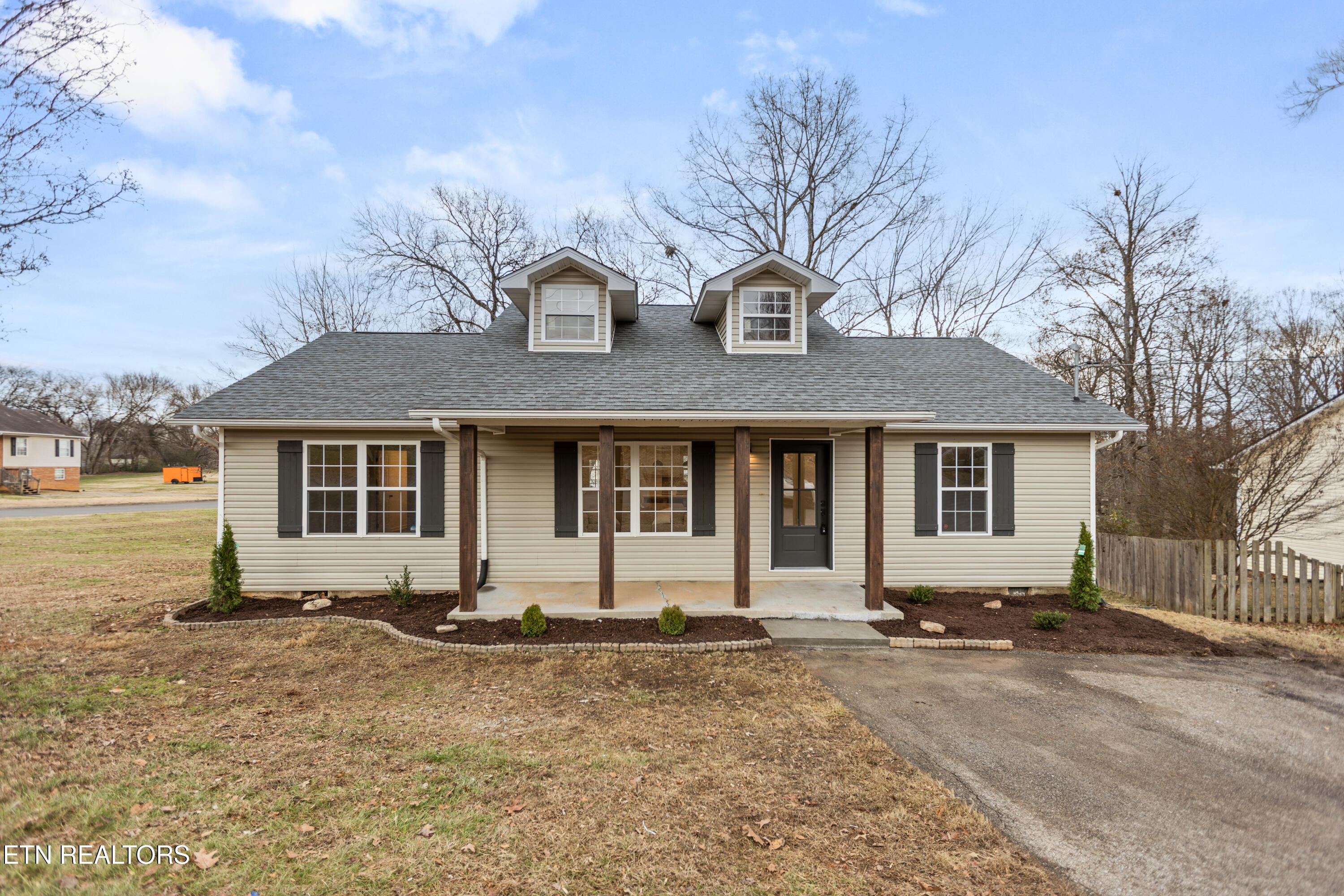 805 Farnsworth Court Strawberry Plains TN 37871