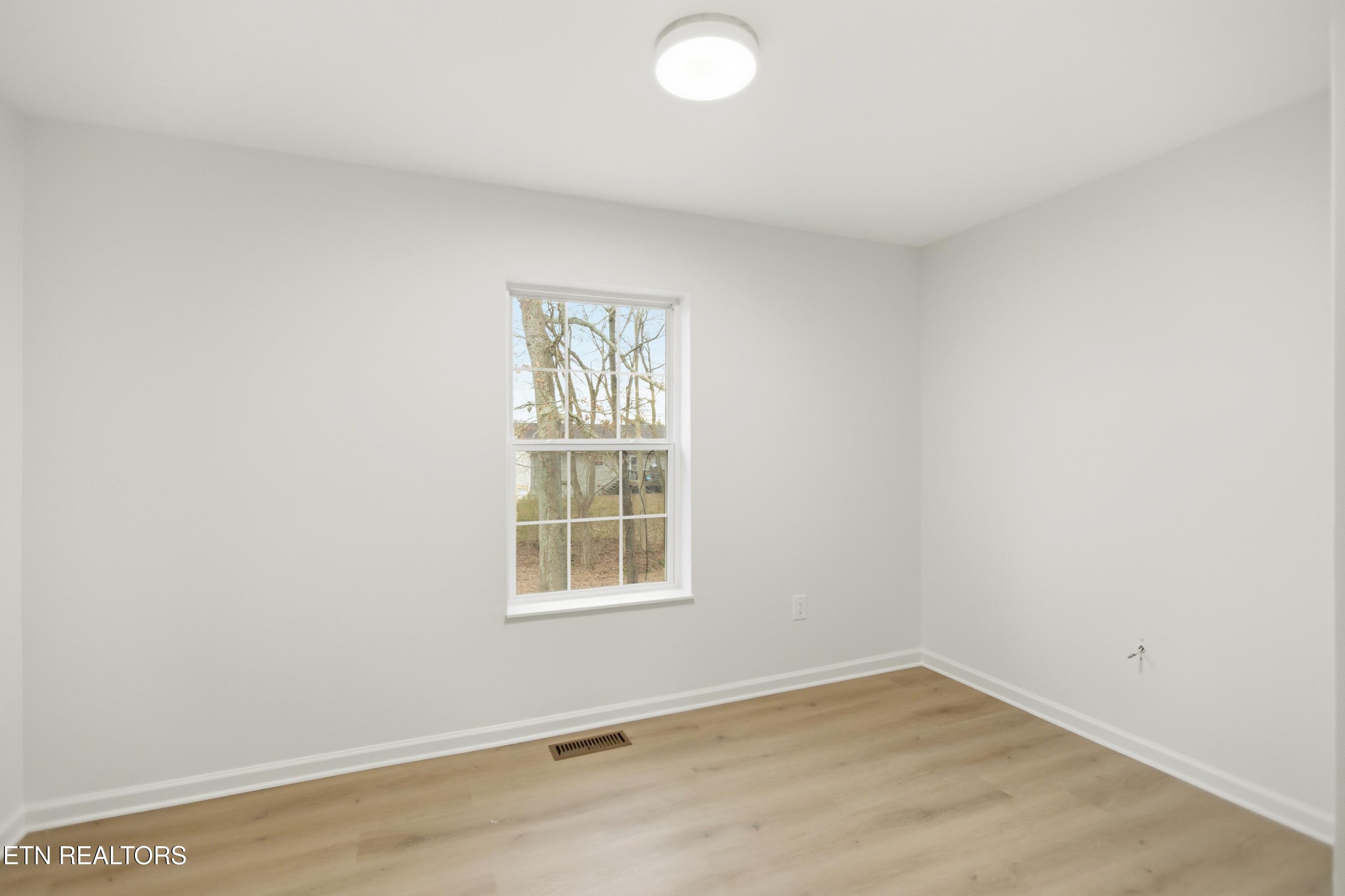 805 Farnsworth Court Strawberry Plains TN 37871